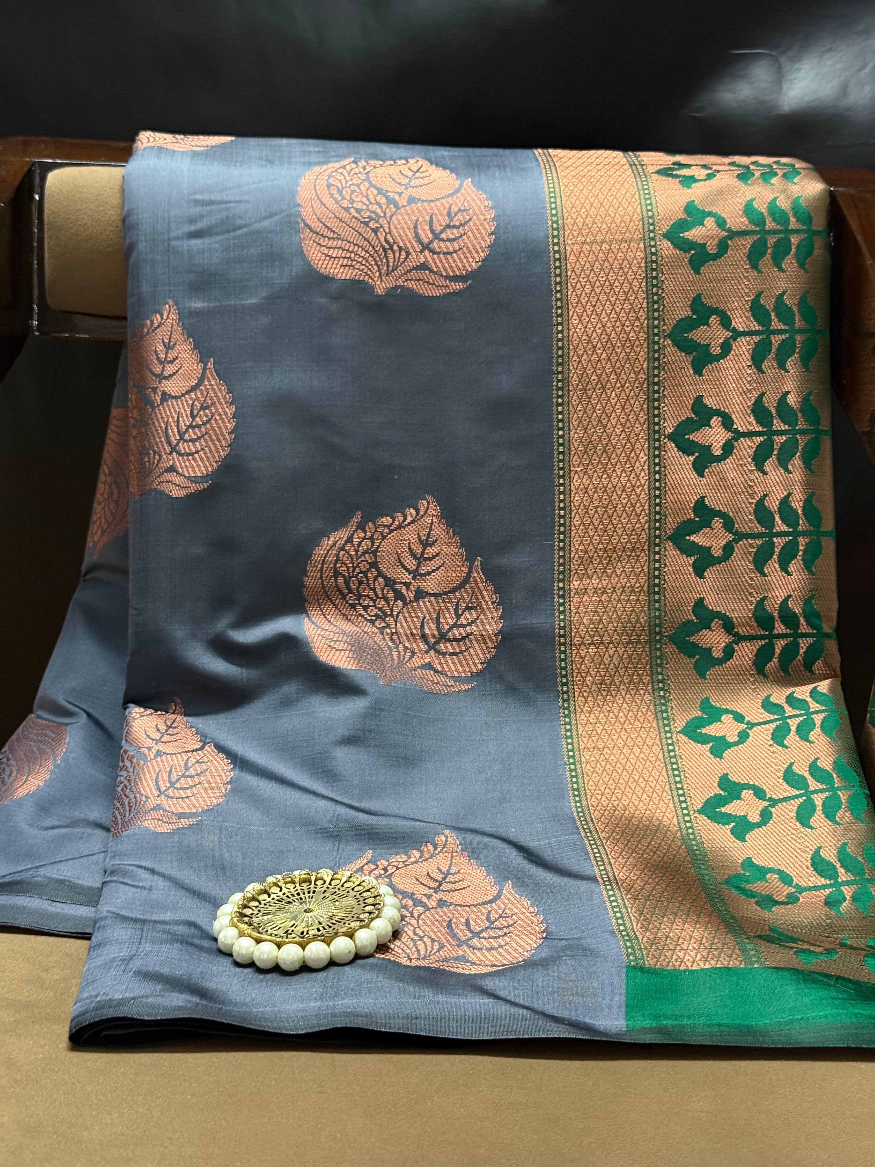 Traditional Contemperory Weave Softsilk Banarasi Saree