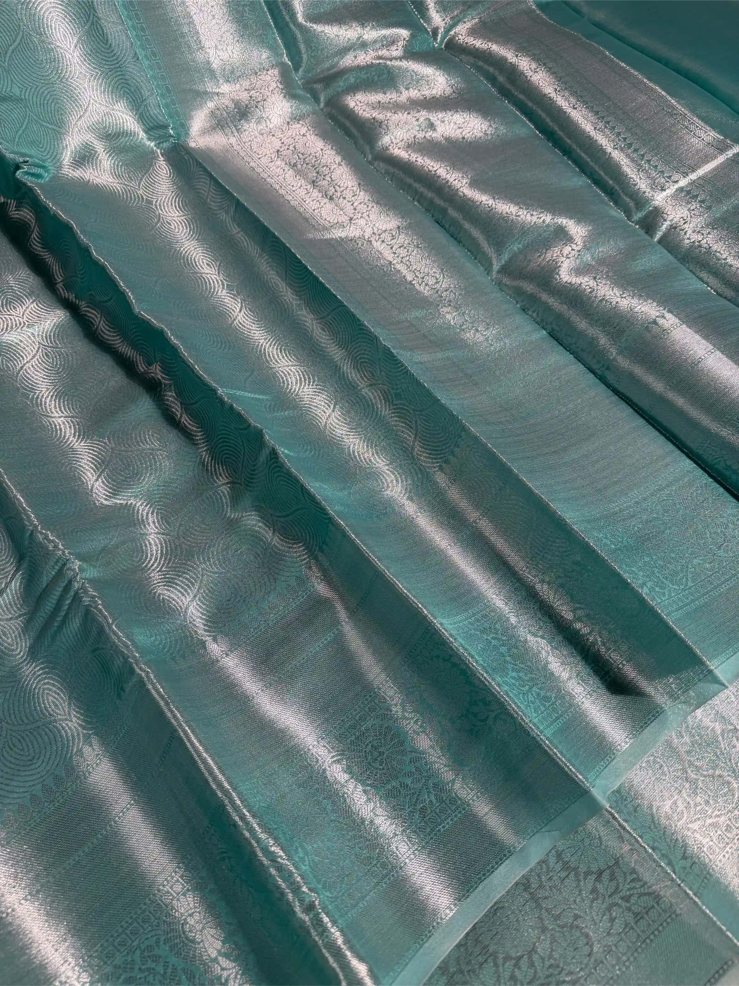 Metallic Sea Green Tissue Silk Traditional Banarasi Saree