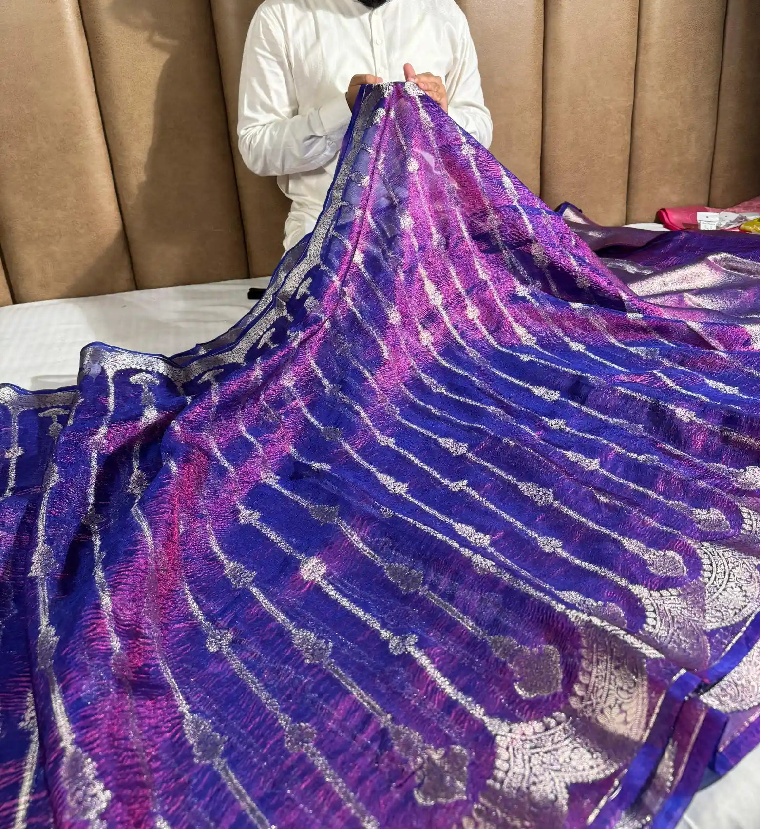 Premium baigani crush tissue silk saree with rich pallu and blouse