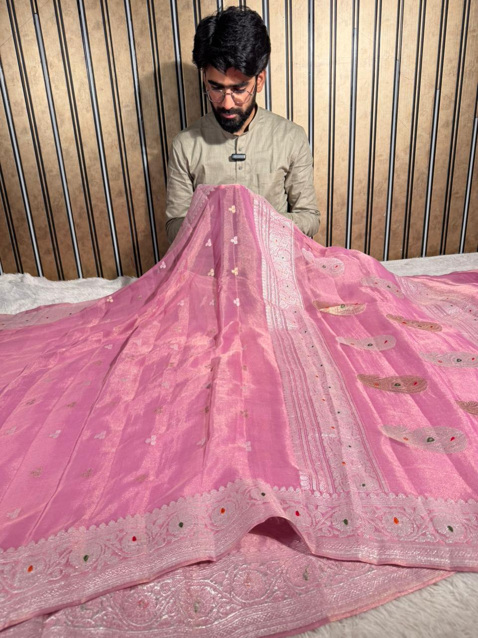 Pretty Metallic Pink Pure Khaddi Tissue Silk Handwoven Banarasi Saree