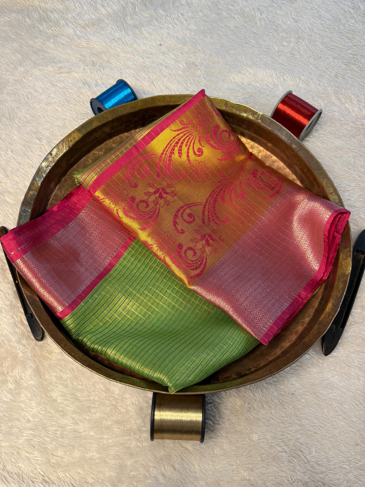 Trending Softsilk Jacquard Unique Banarasi Saree