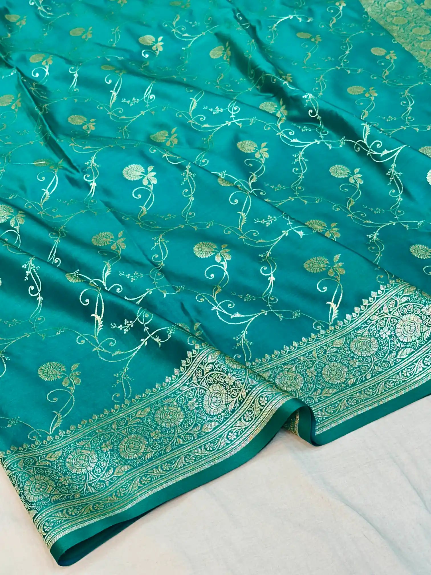 Rama Green Satin Silk Saree with Rich Texture Design and Classical Pallu