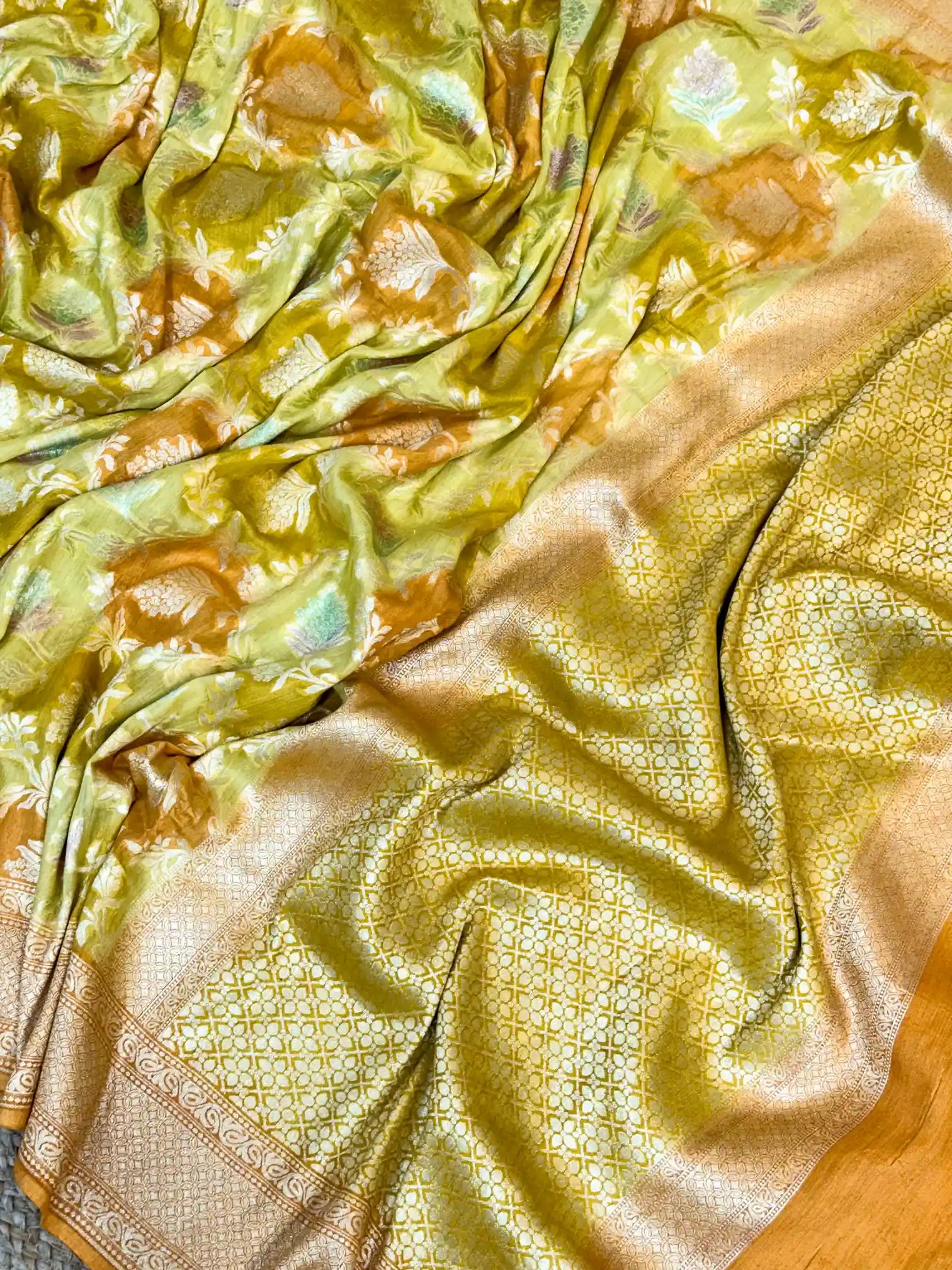 Rangkat Handbrush Dyed Munga Silk Banarasi Saree