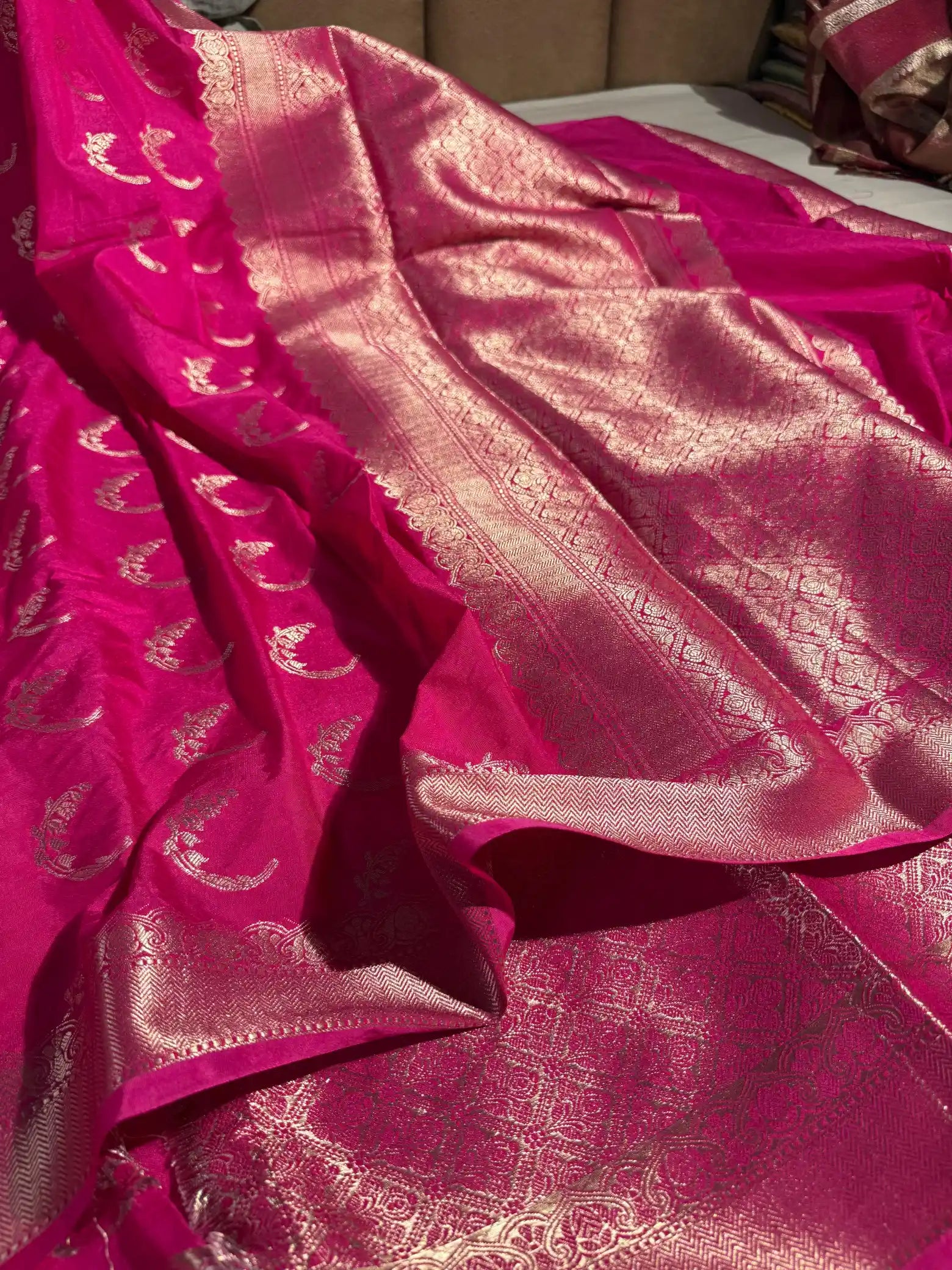 Rani Pink Chinia Silk Simplistic Design Banarasi Saree