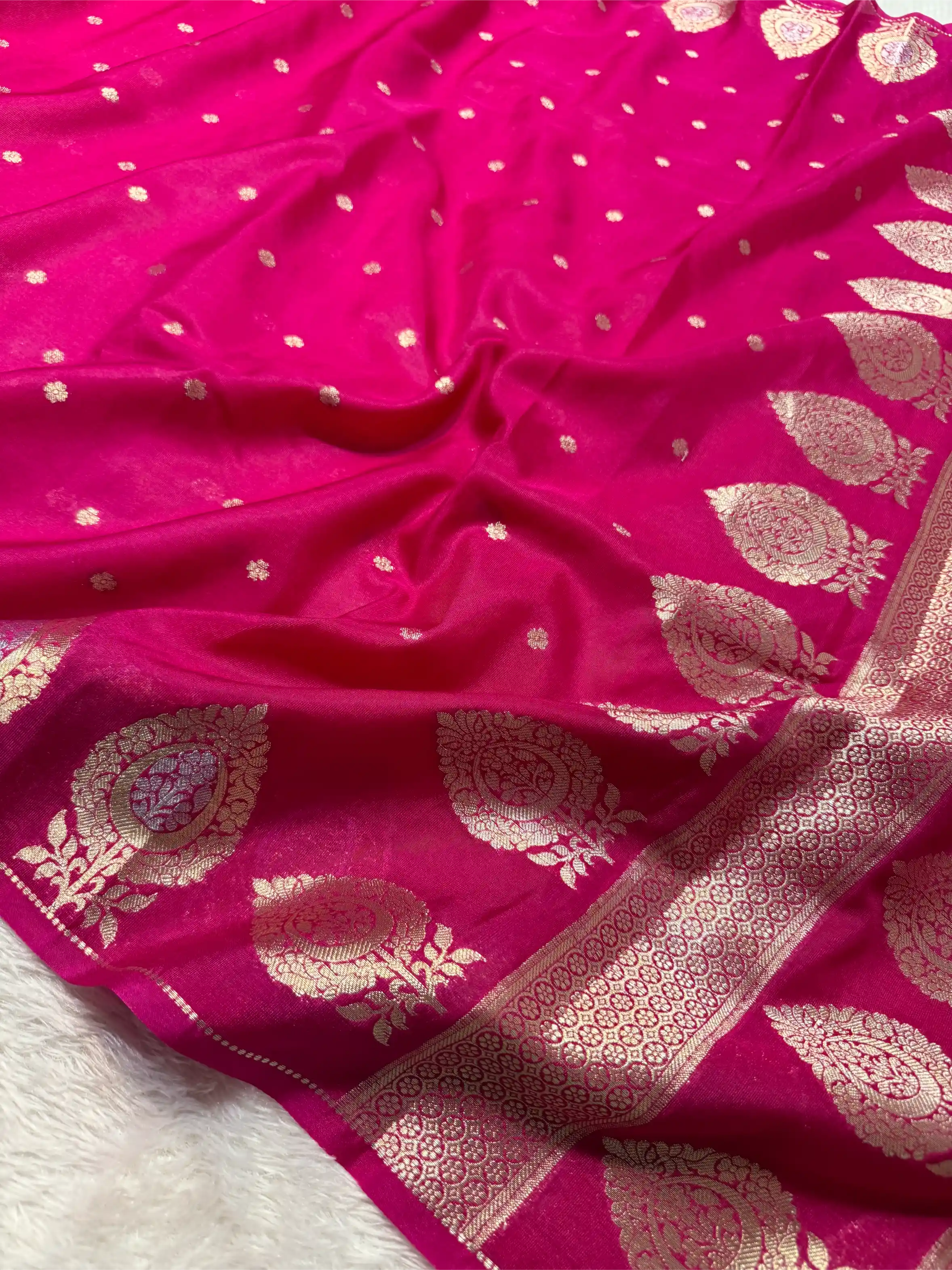 Rani Pink Warm Silk Traditional Buti Weave Banarasi Saree