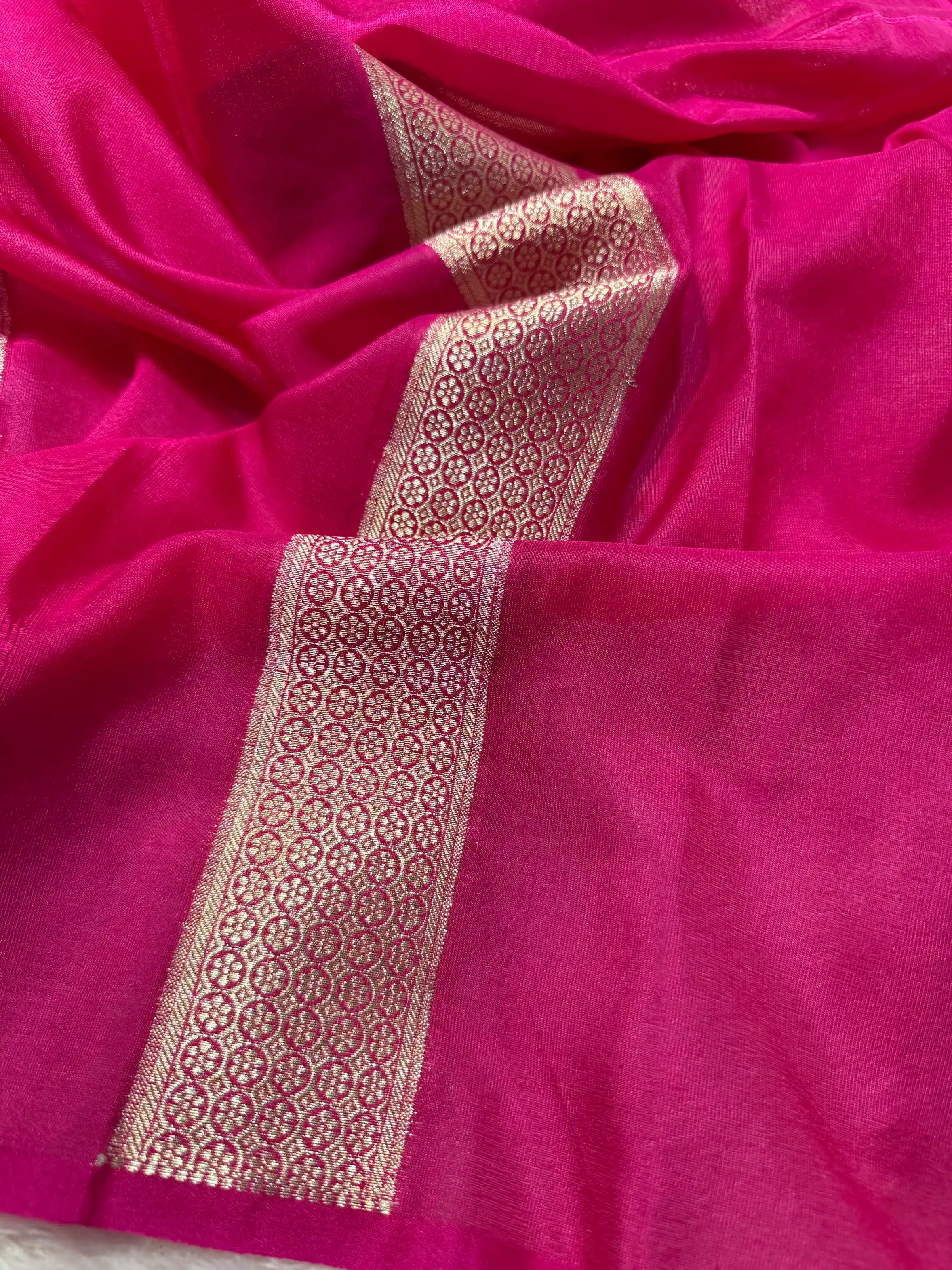 Rani Pink Warm Silk Traditional Buti Weave Banarasi Saree