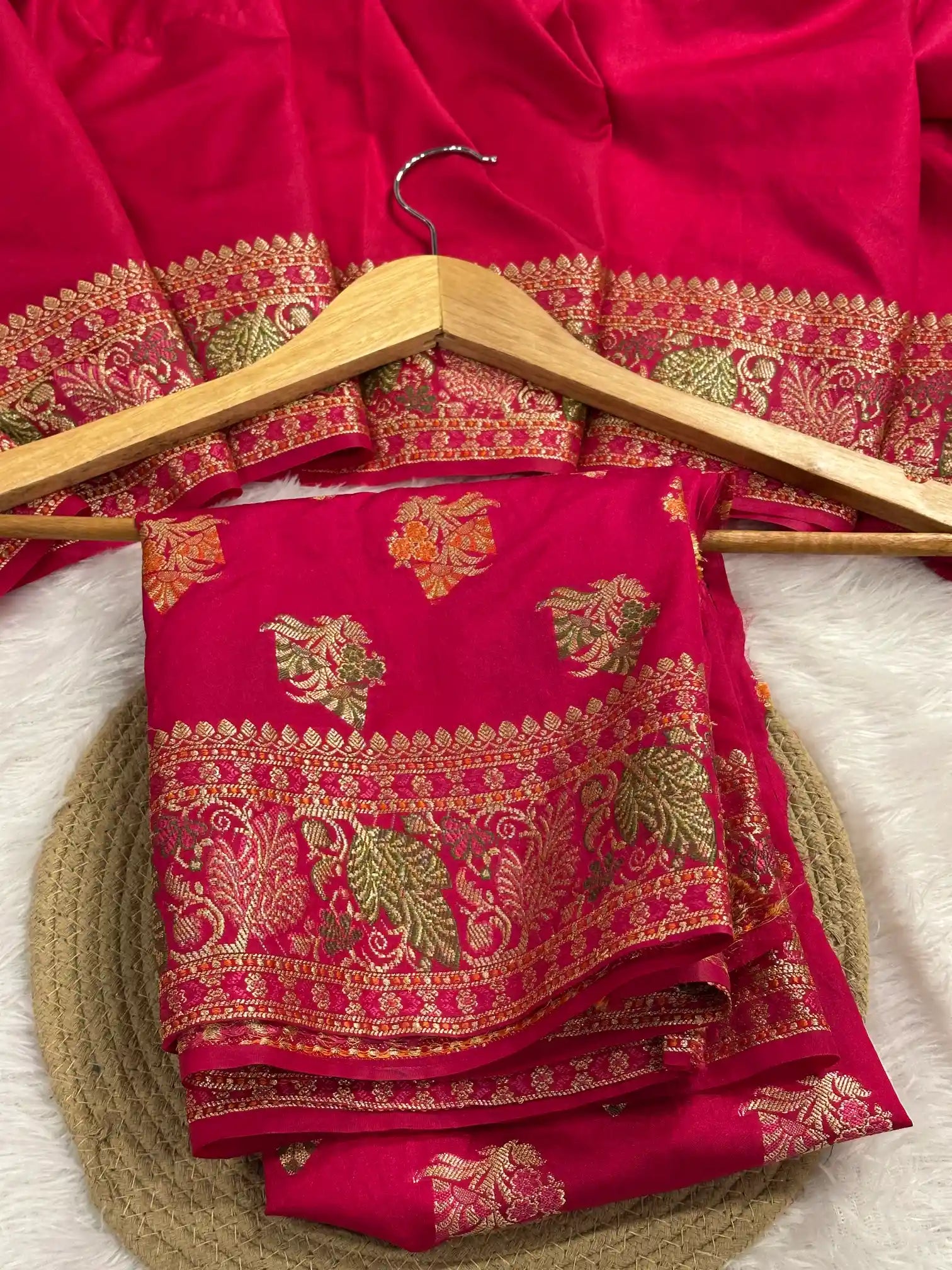 Rani Pink Warm Silk Tilfi Meenakari Weave Banarasi Saree