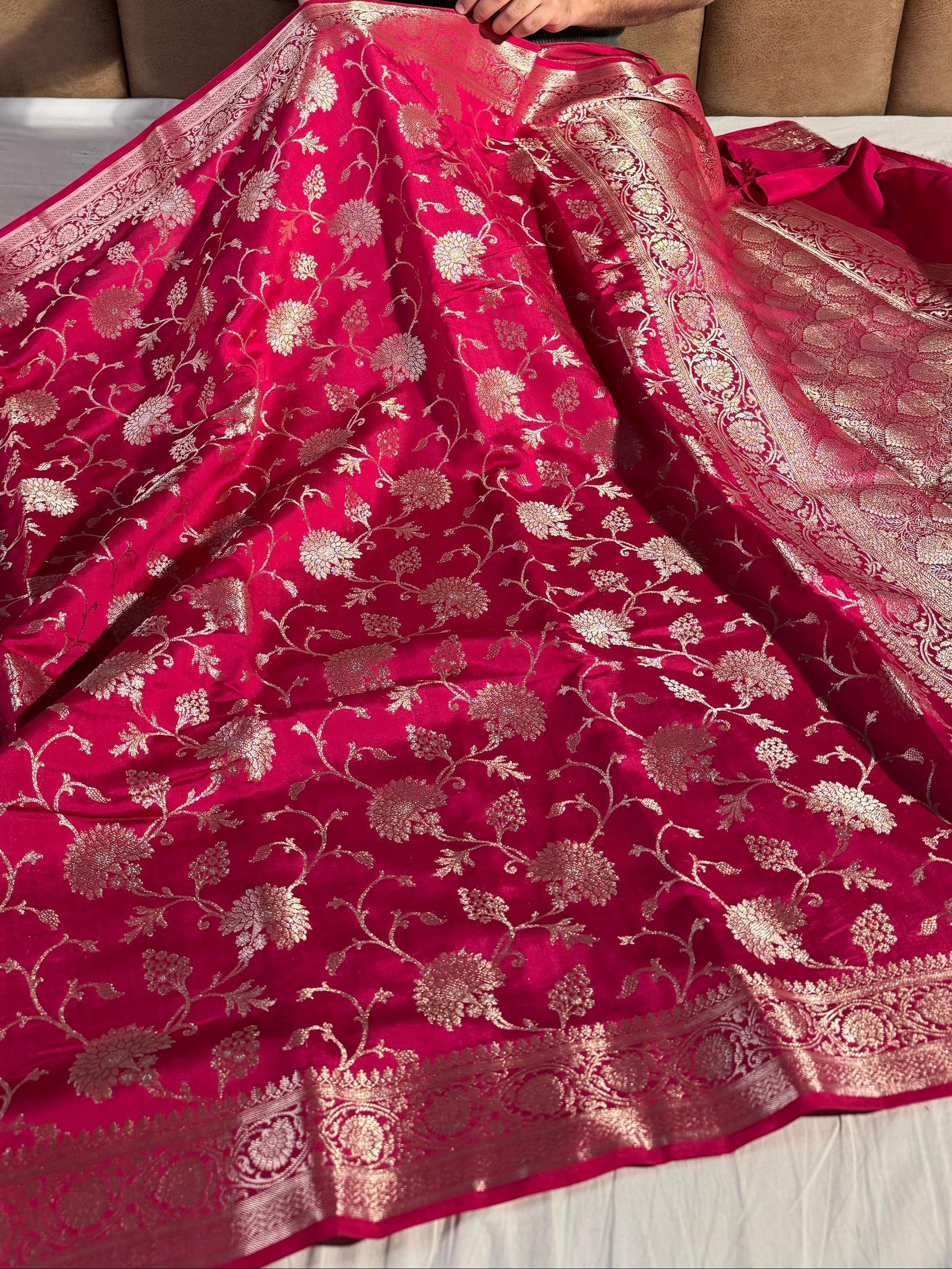 Rani Pink Intricate Meenakari Chiniya Silk Banarasi Saree