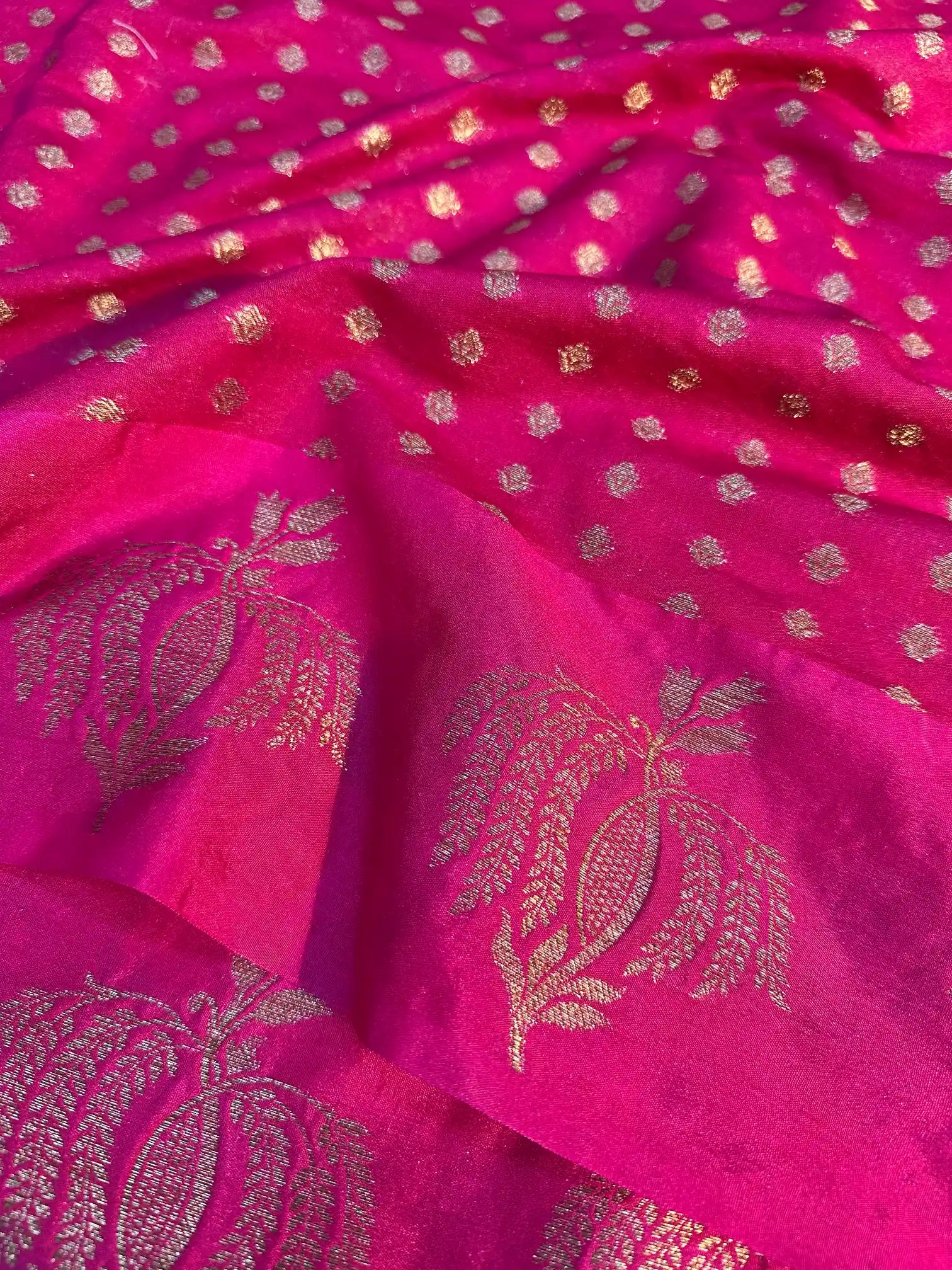 Rani pink Chiniya silk zari Buti Banarasi Saree