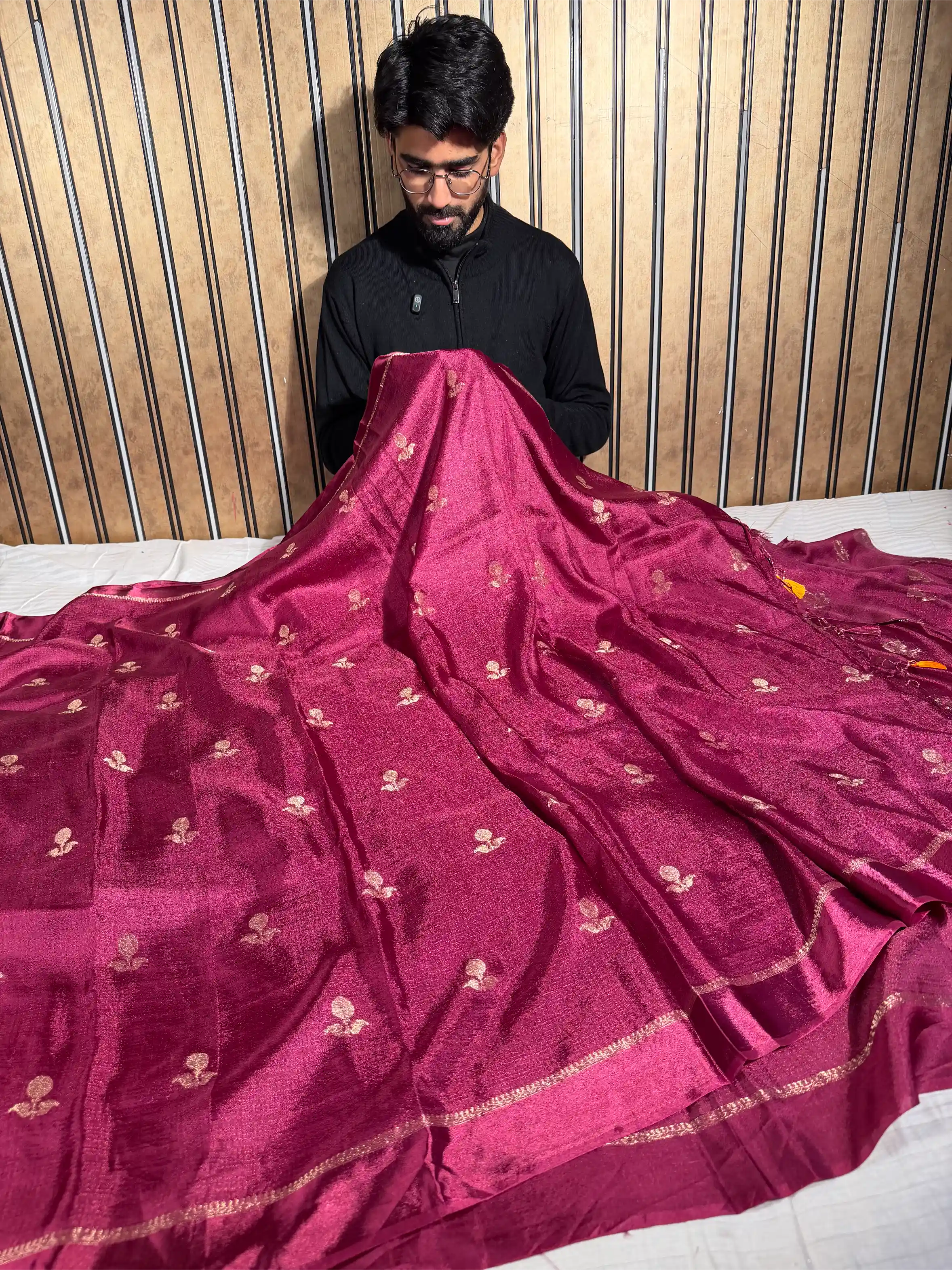 Raspberry Rose Extremely Soft Georgette Silk Banarasi Saree