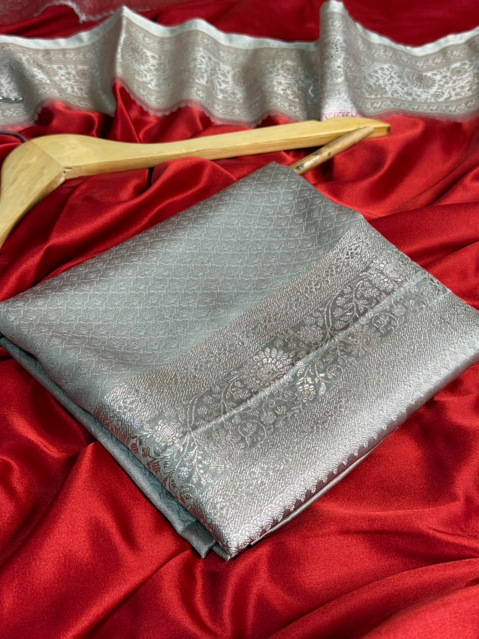 Red - Ivory Mashru Katan Silk Eccentric Banarasi Saree