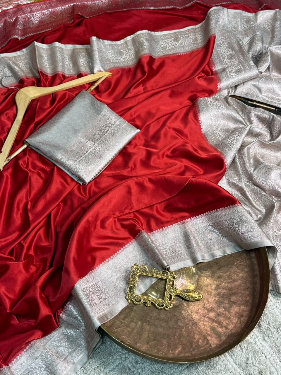 Red - Ivory Mashru Katan Silk Eccentric Banarasi Saree