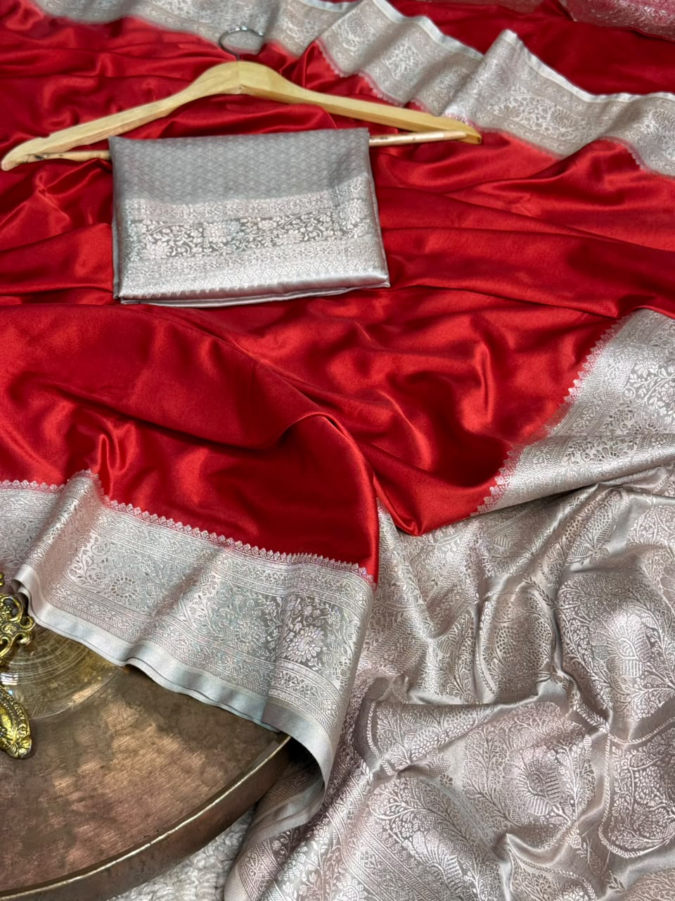 Red - Ivory Mashru Katan Silk Eccentric Banarasi Saree
