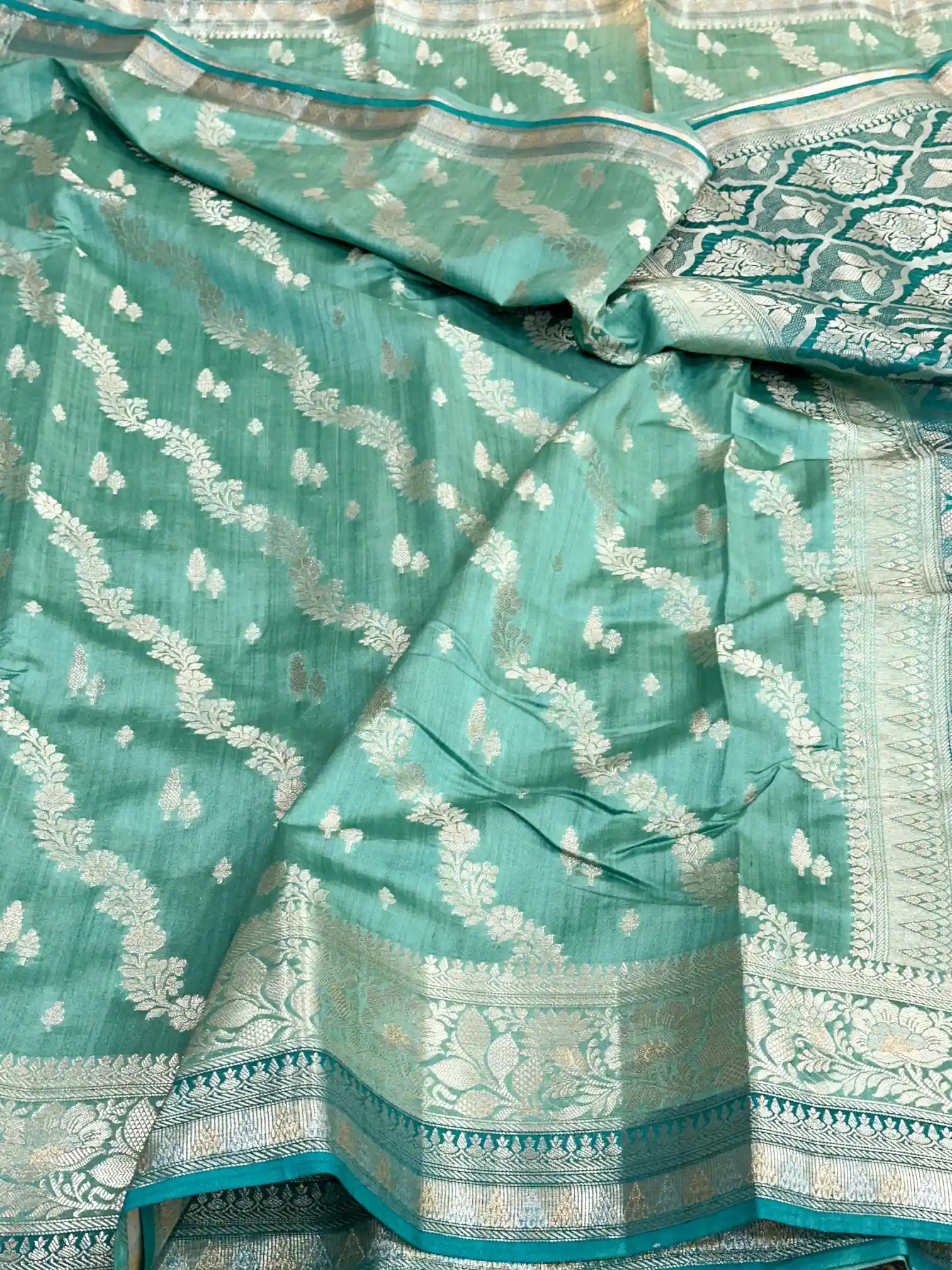Sea Green Pure Chiniya Silk Leheriya Pattern Banarasi Saree