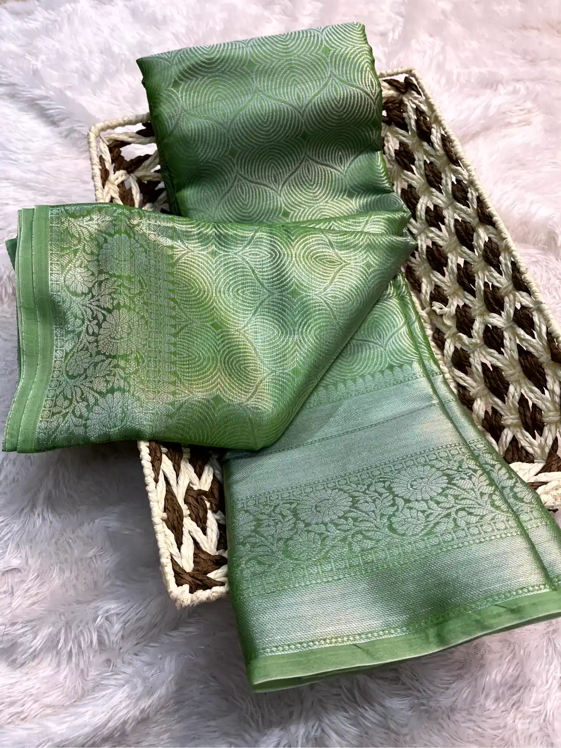 Soft Tissue Traditional Jacquard Banarasi Saree
