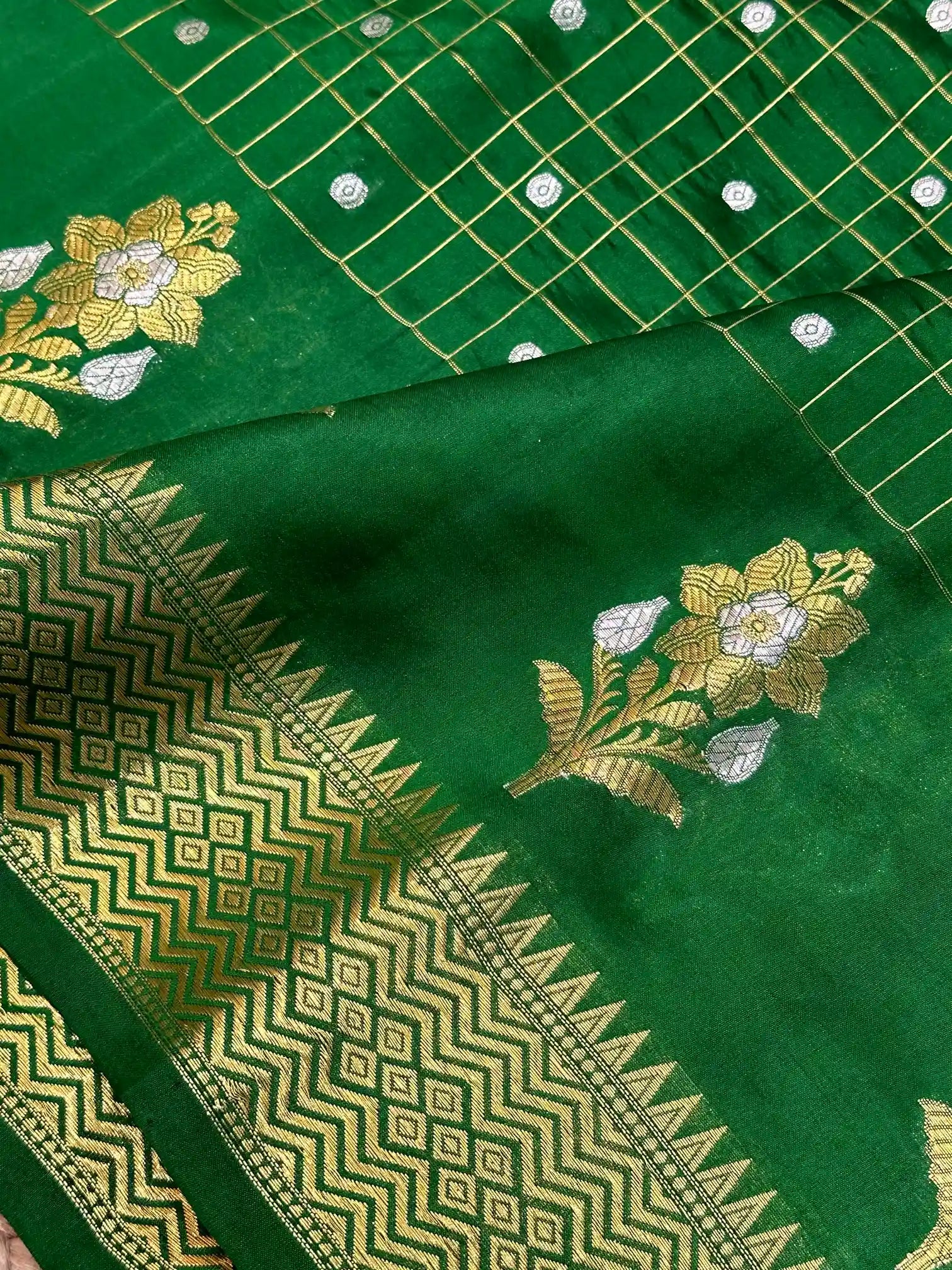 Sona Roopa Weave Green Raw Mango Silk Banarasi Saree