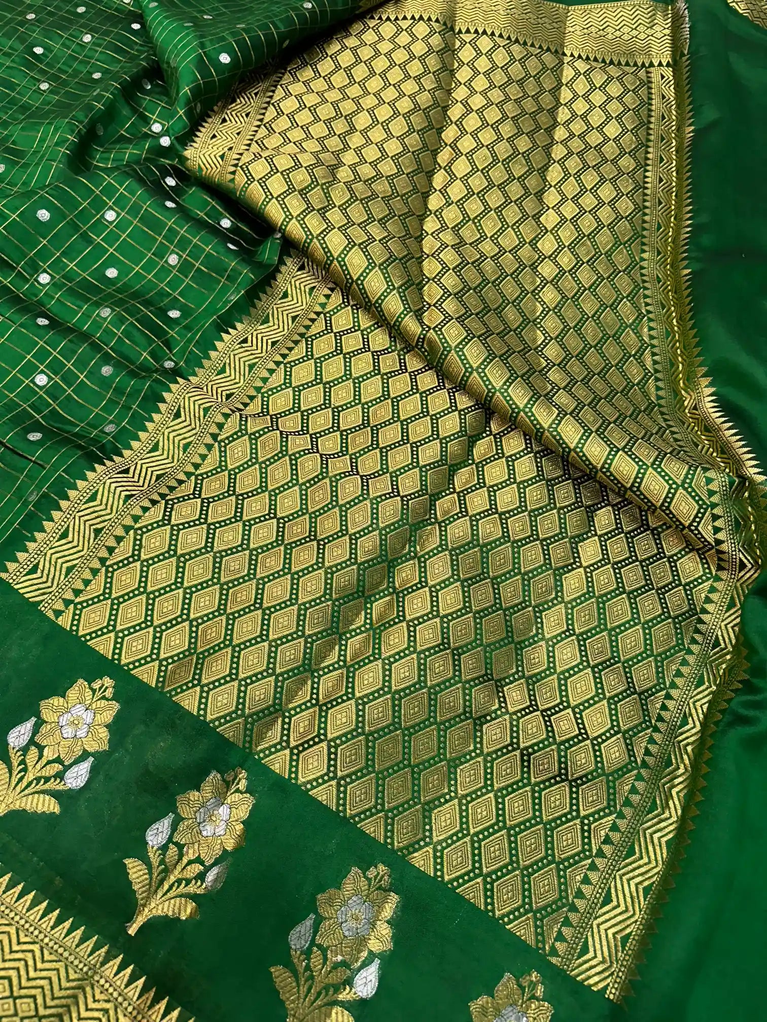Sona Roopa Weave Green Raw Mango Silk Banarasi Saree
