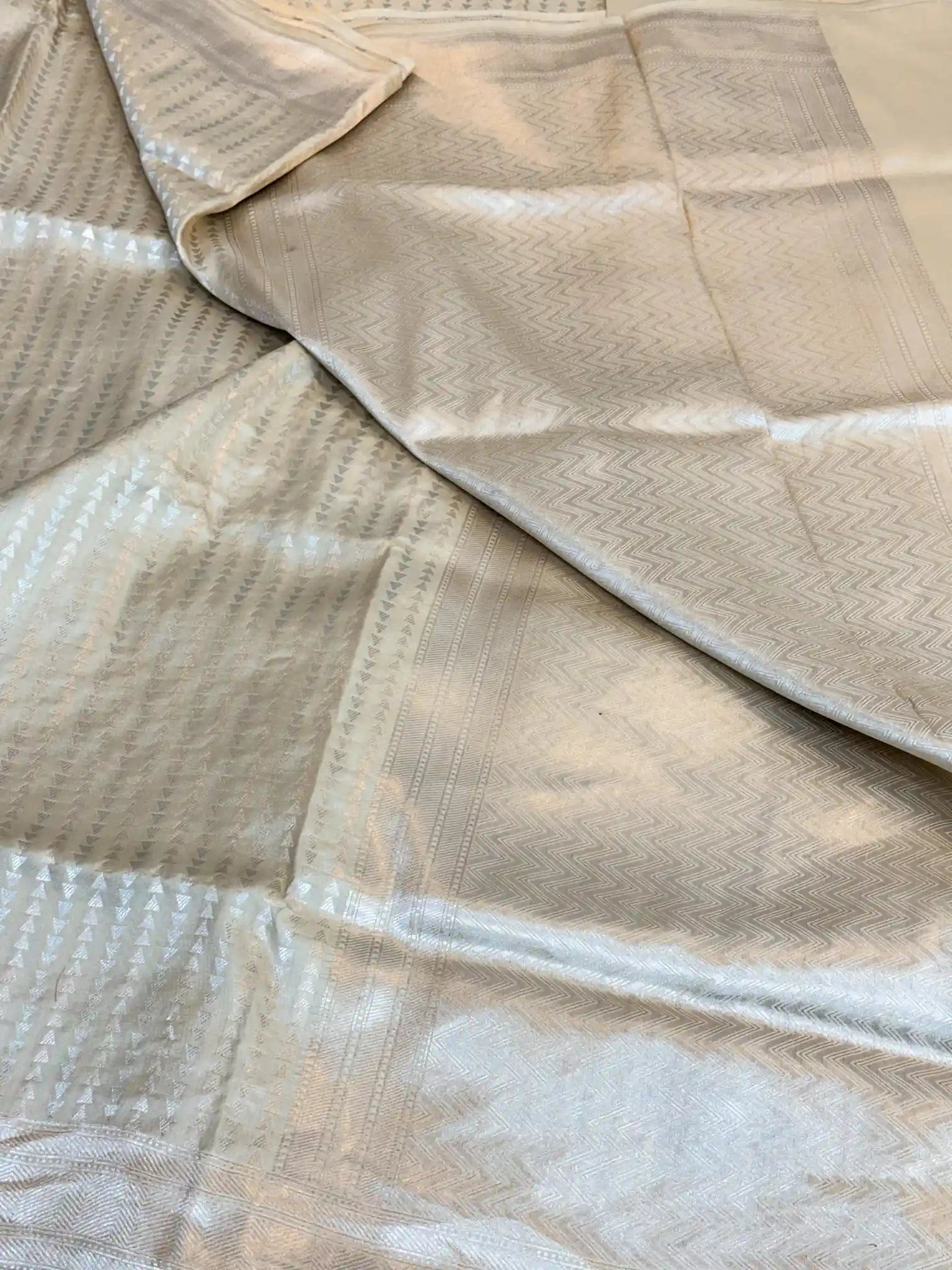 Subtle Ivory Pure Katan Silk Banarasi Saree