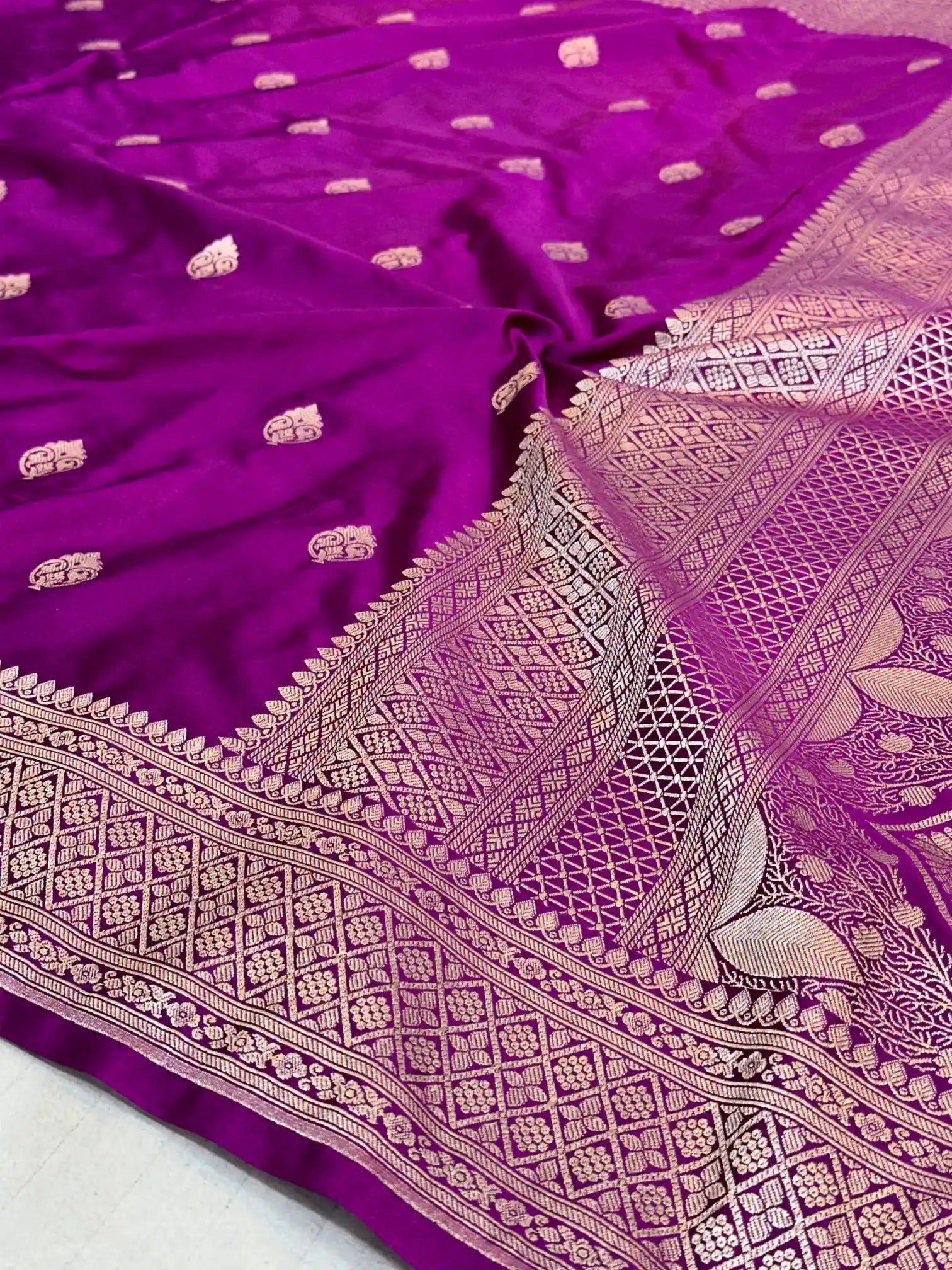 Subtle Majenta Premium Mashru Katan Saree
