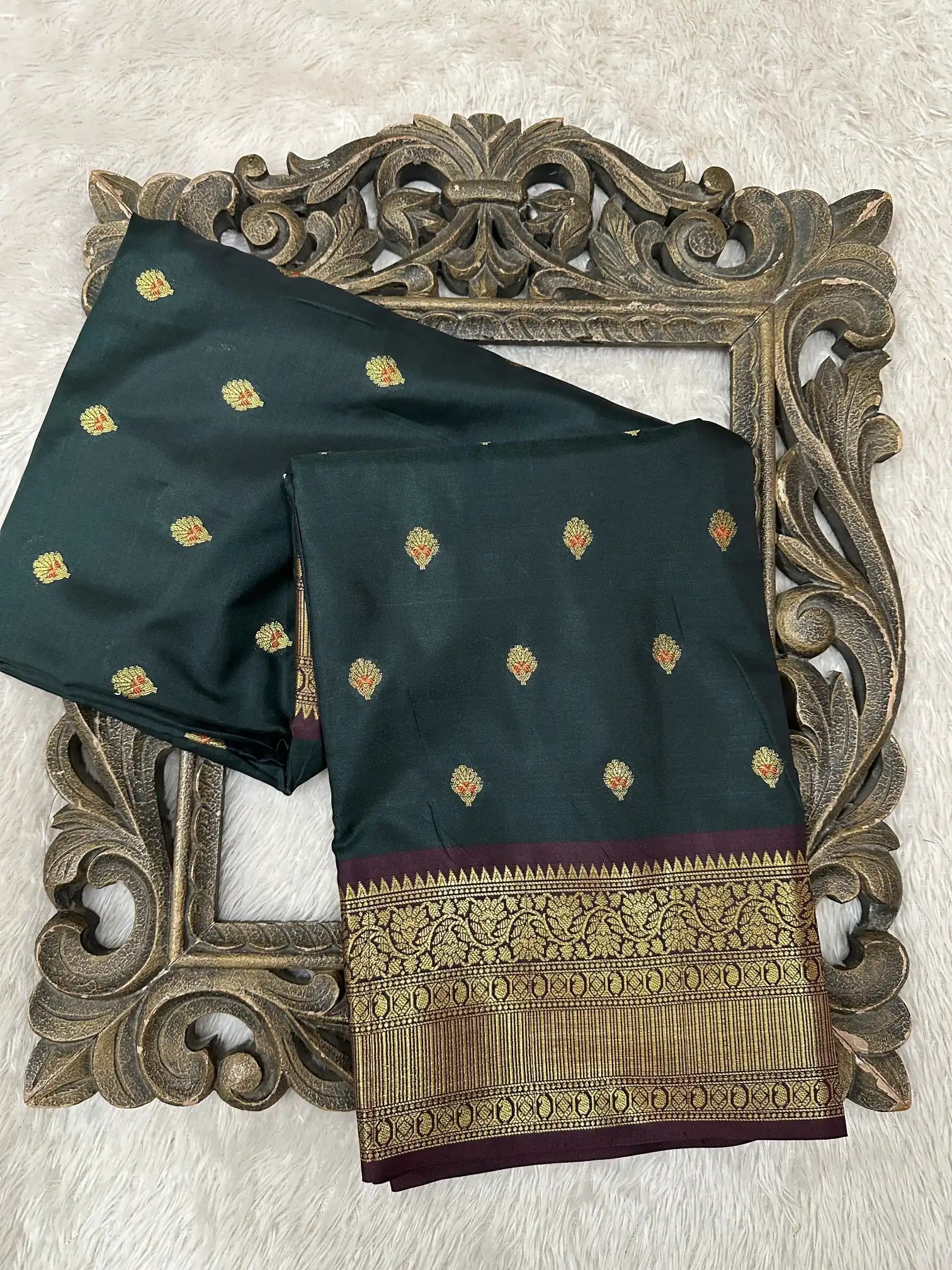 Contemporary Weave Kora Tissue Silk Banarasi Saree