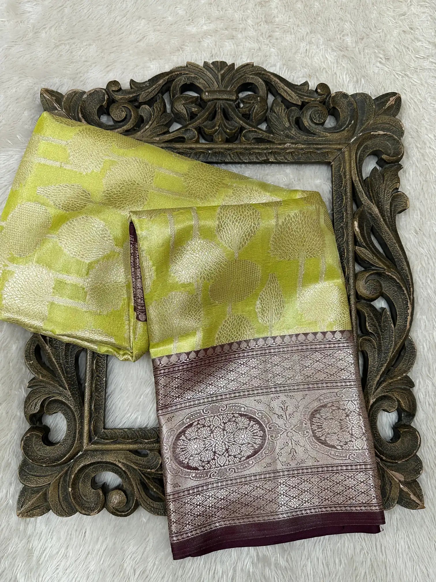 Contemporary Weave Kora Tissue Silk Banarasi Saree