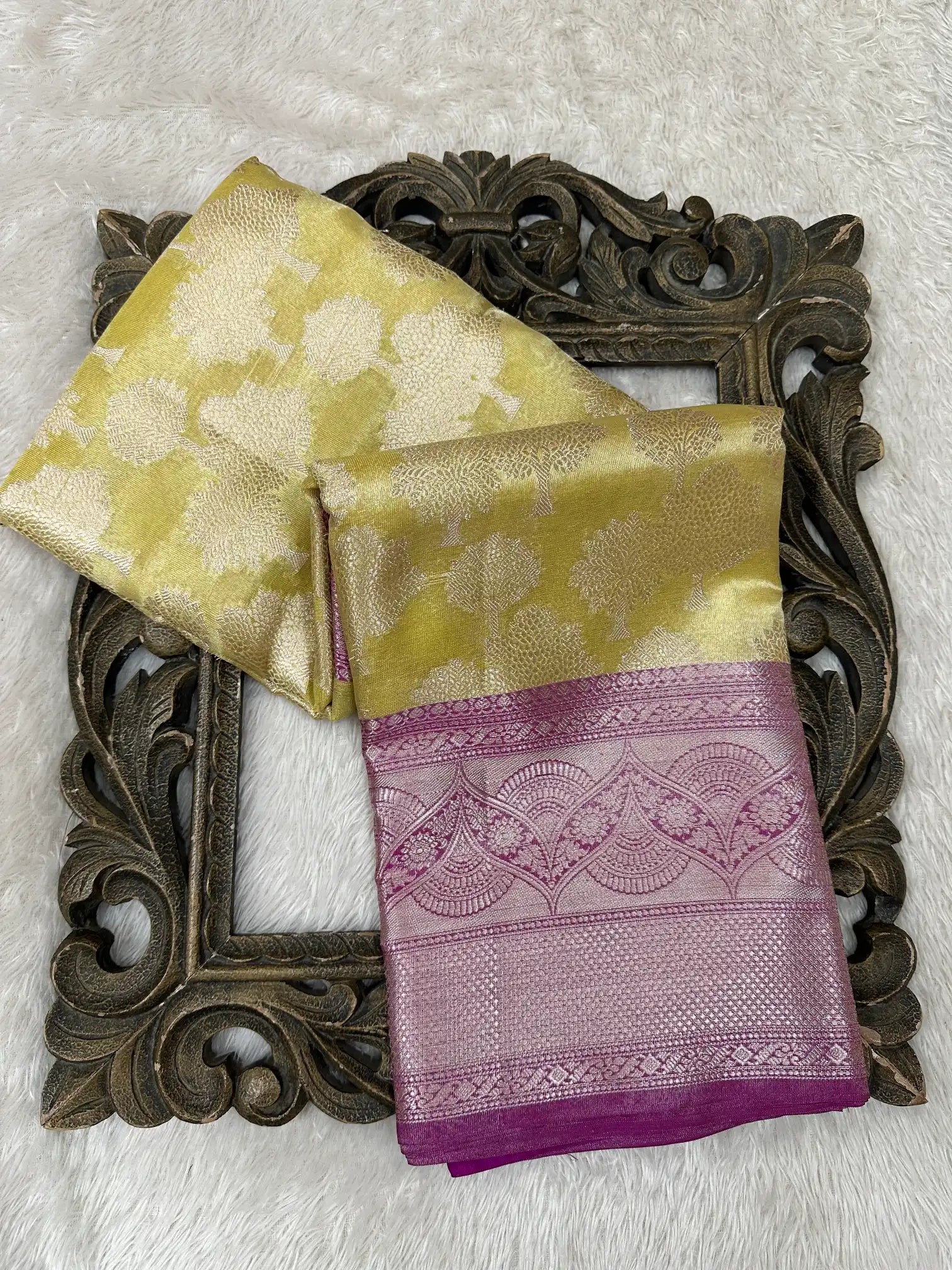 Contemporary Weave Kora Tissue Silk Banarasi Saree