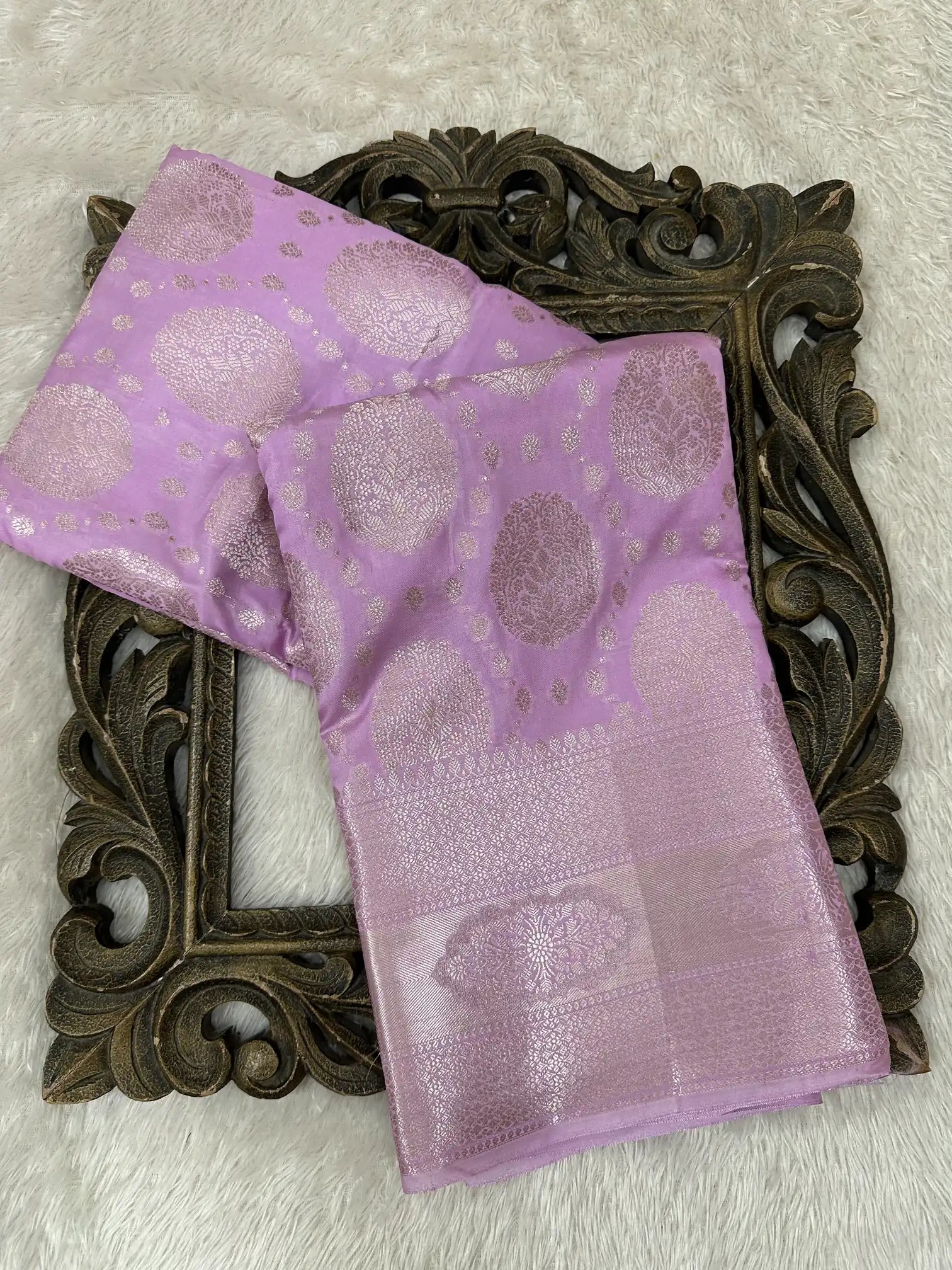 Contemporary Weave Kora Tissue Silk Banarasi Saree
