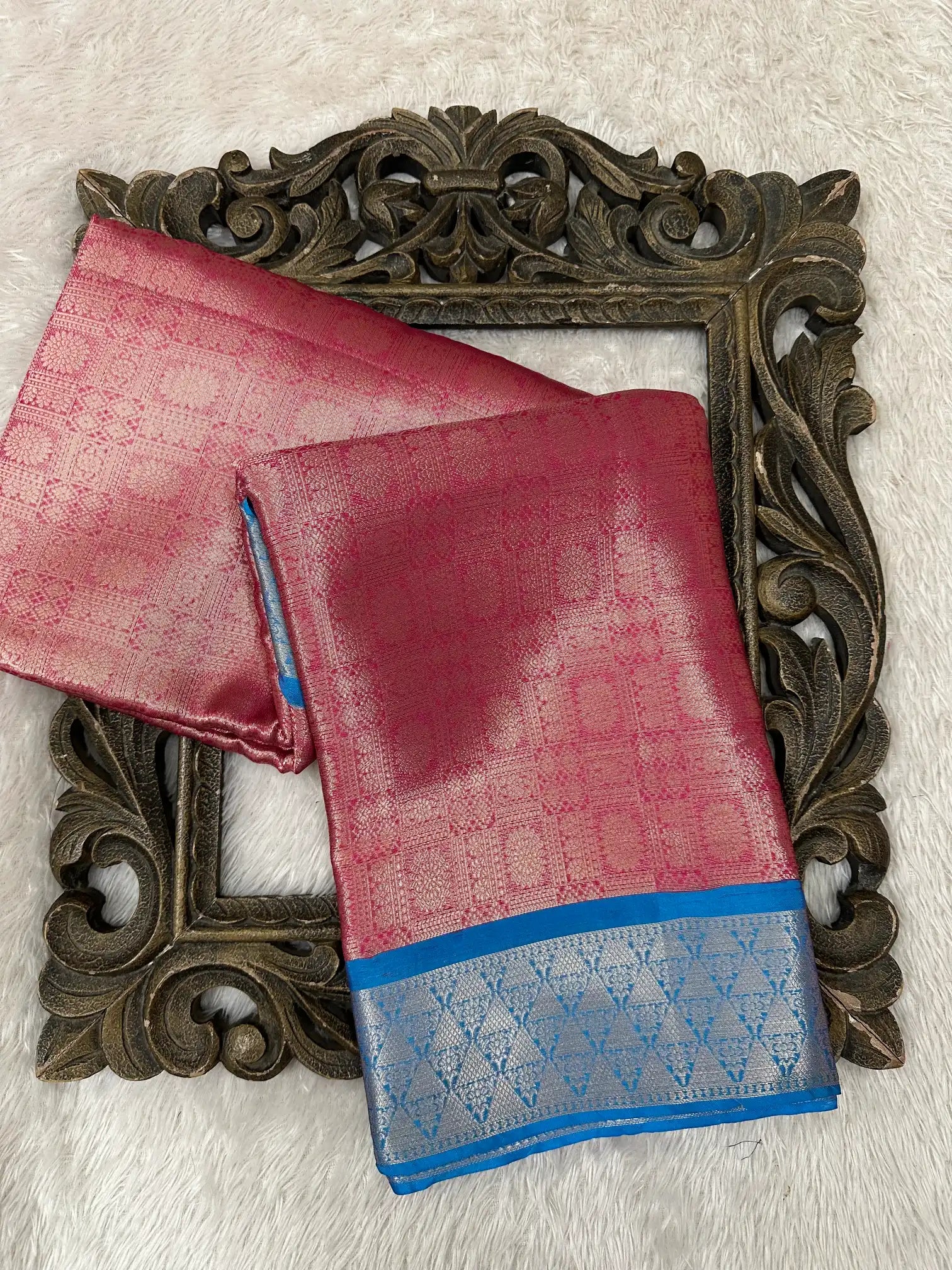 Contemporary Weave Kora Tissue Silk Banarasi Saree