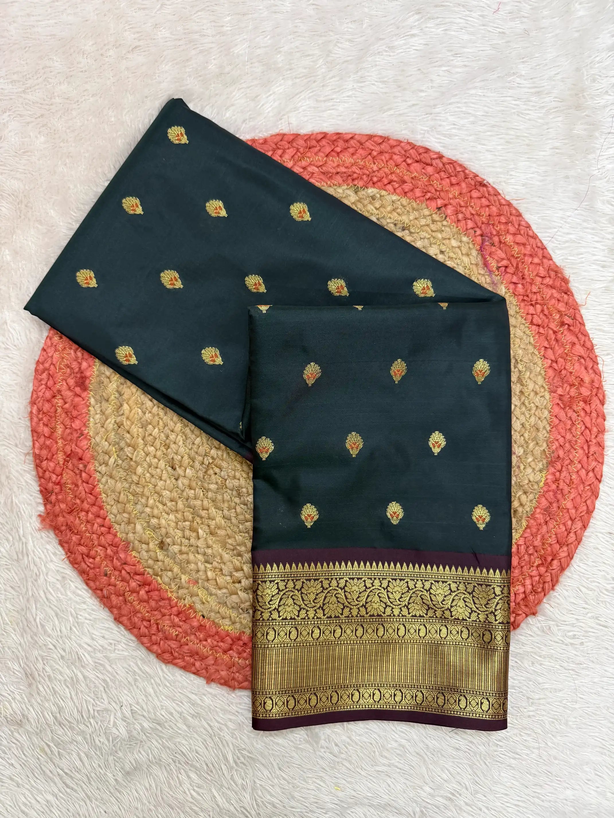Contemporary Weave Kora Tissue Silk Banarasi Saree