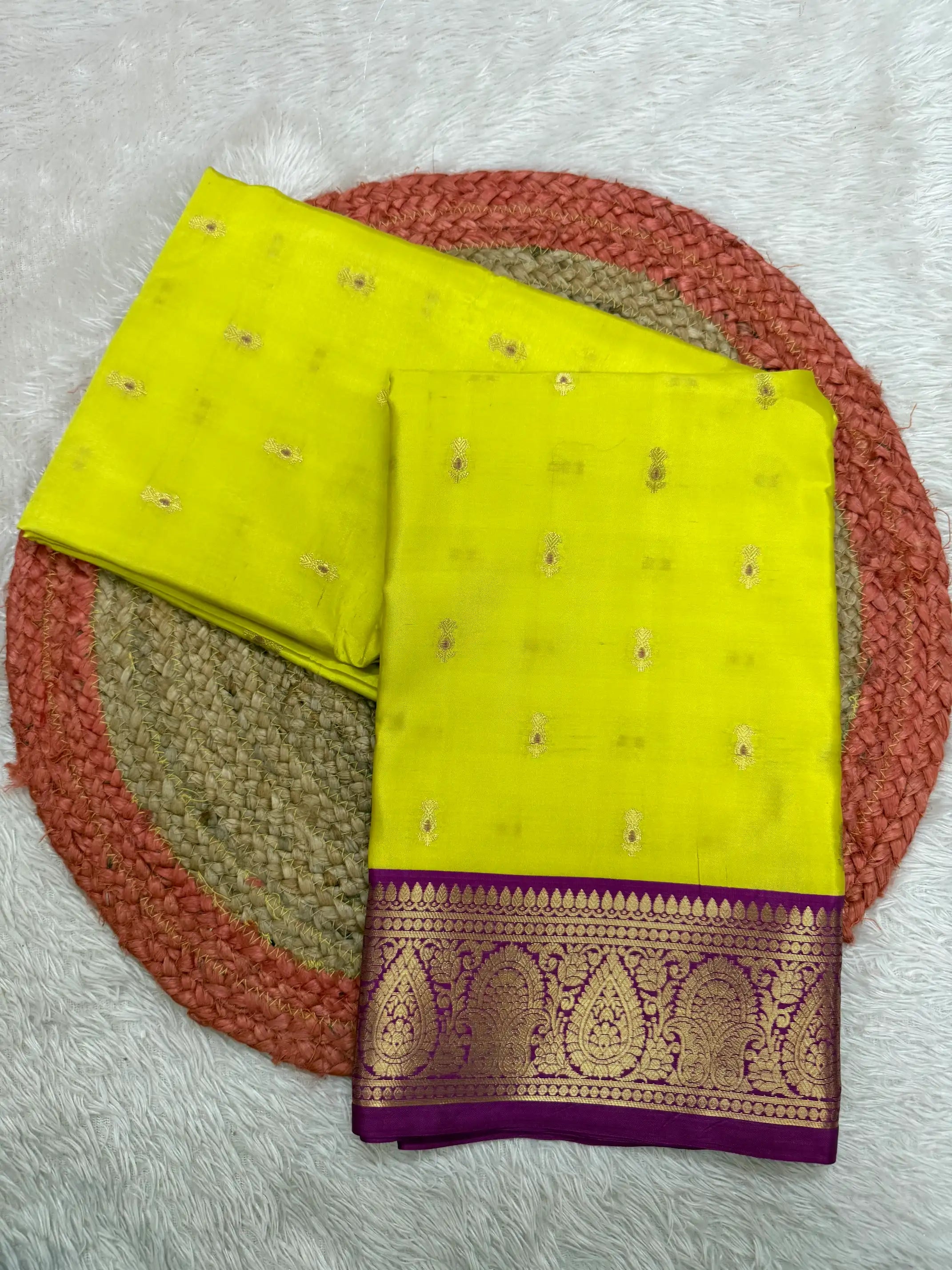 Contemporary Weave Kora Tissue Silk Banarasi Saree