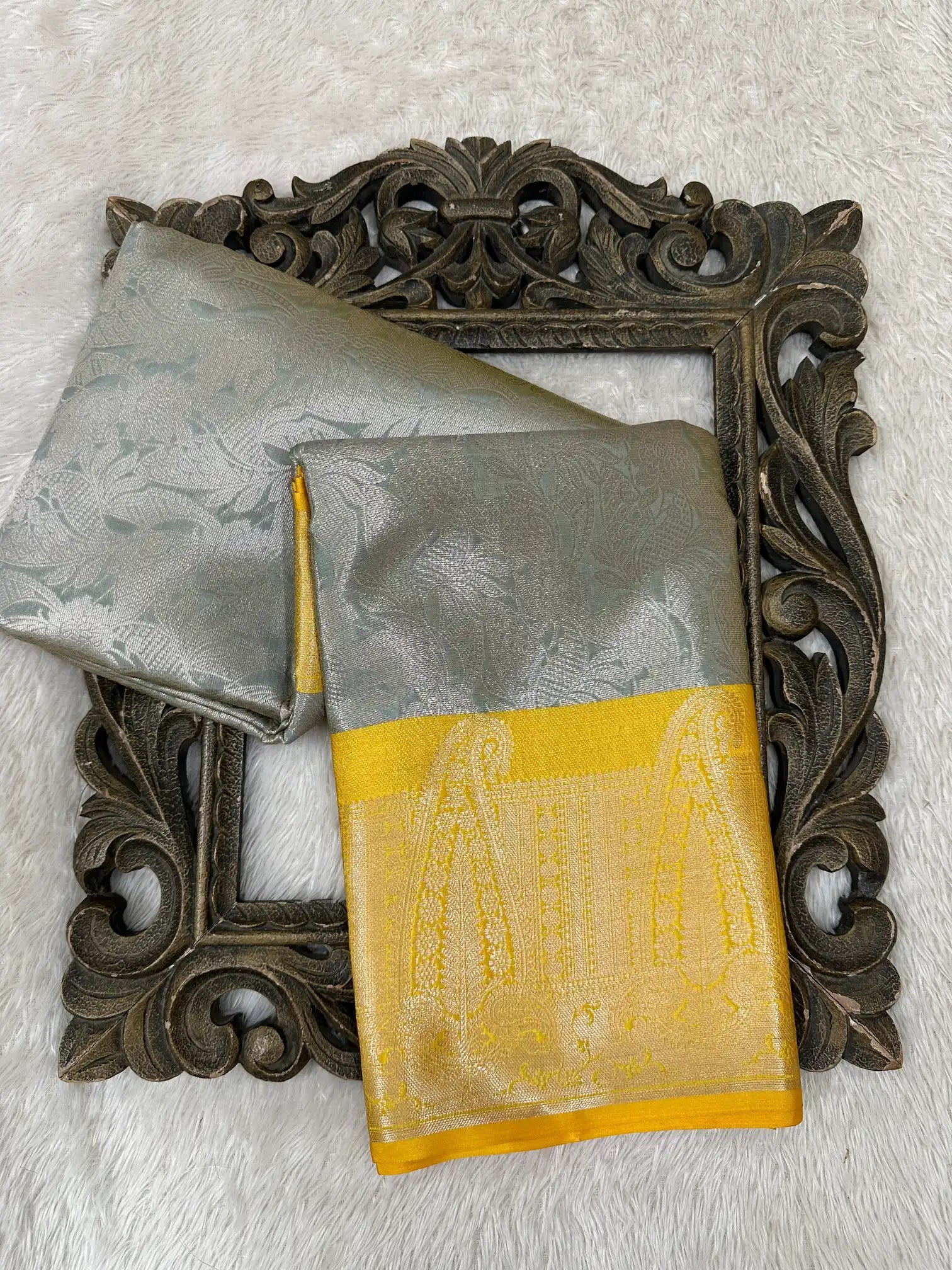 Contemporary Weave Kora Tissue Silk Banarasi Saree