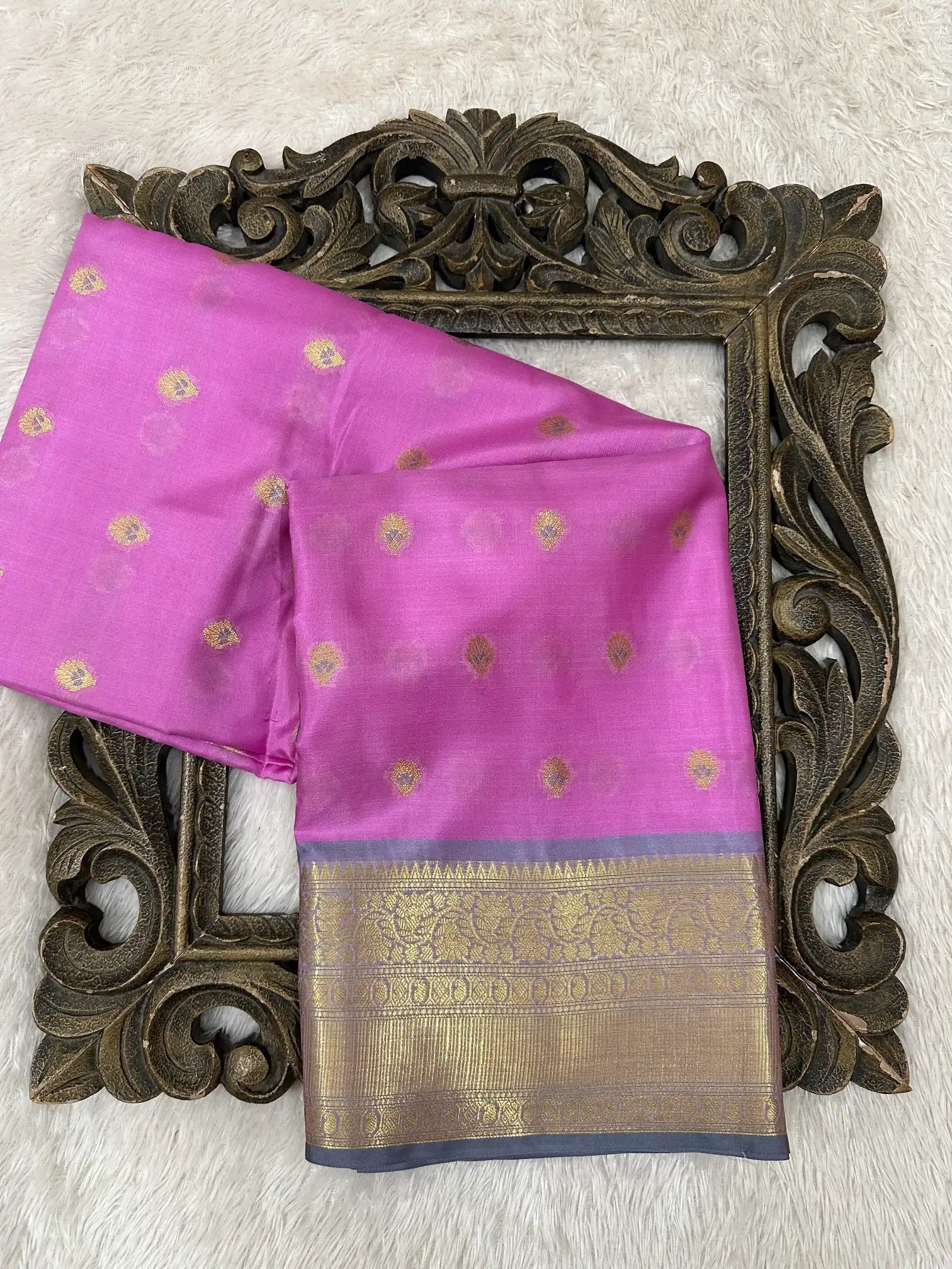 Contemporary Weave Kora Tissue Silk Banarasi Saree