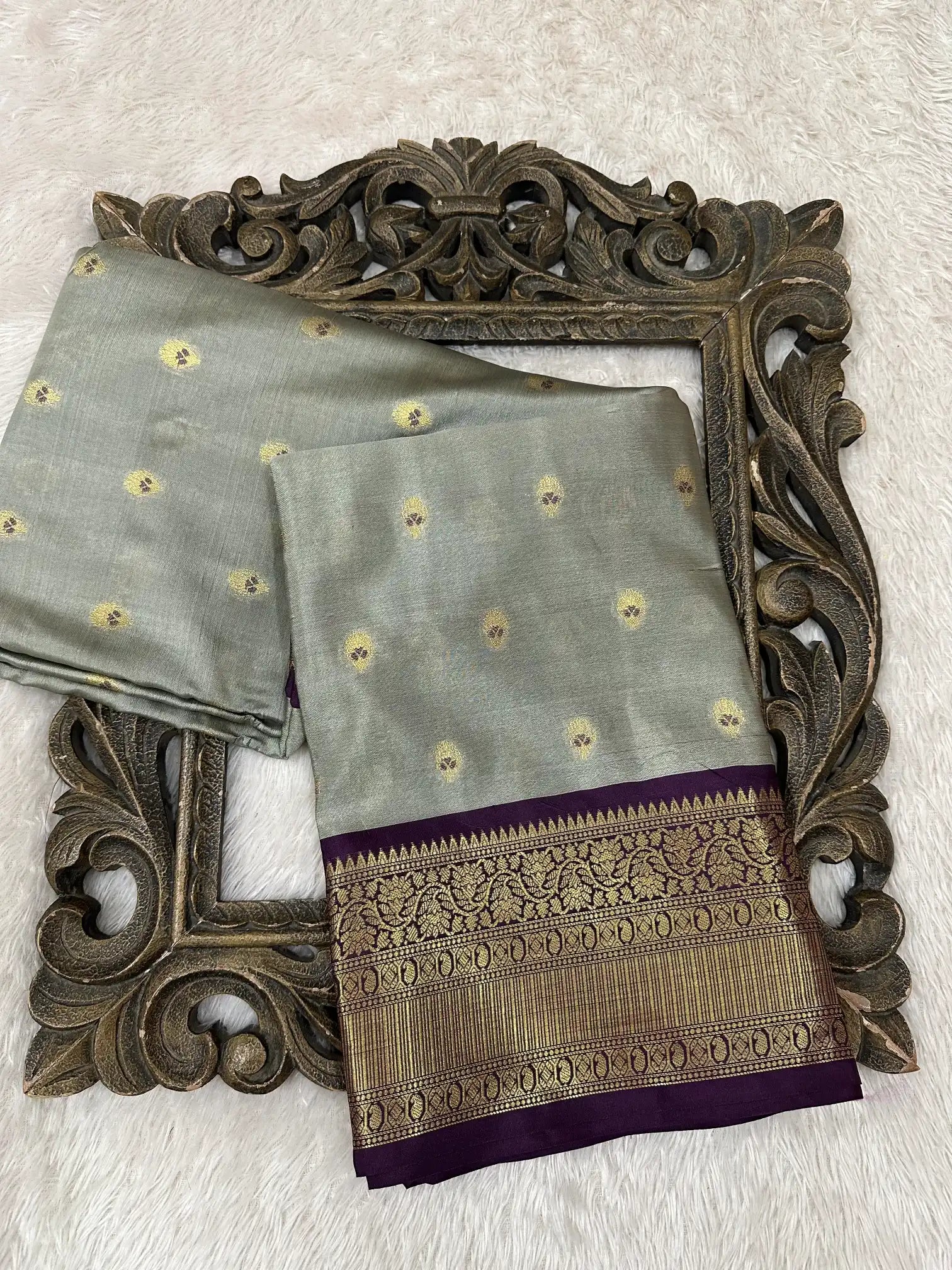 Contemporary Weave Kora Tissue Silk Banarasi Saree