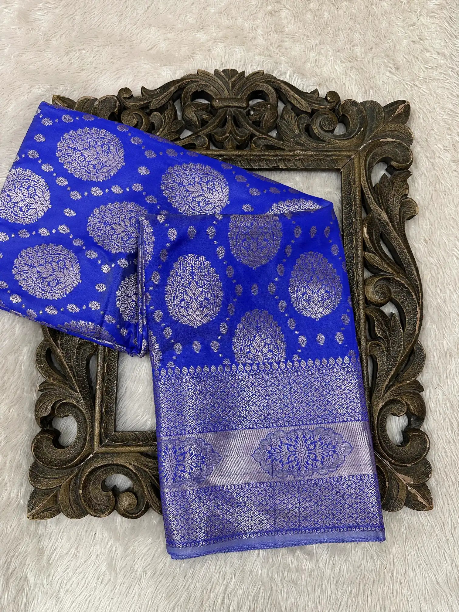 Contemporary Weave Kora Tissue Silk Banarasi Saree
