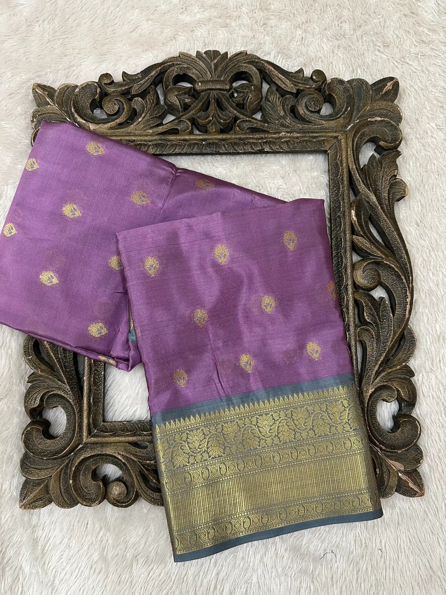 Contemporary Weave Kora Tissue Silk Banarasi Saree