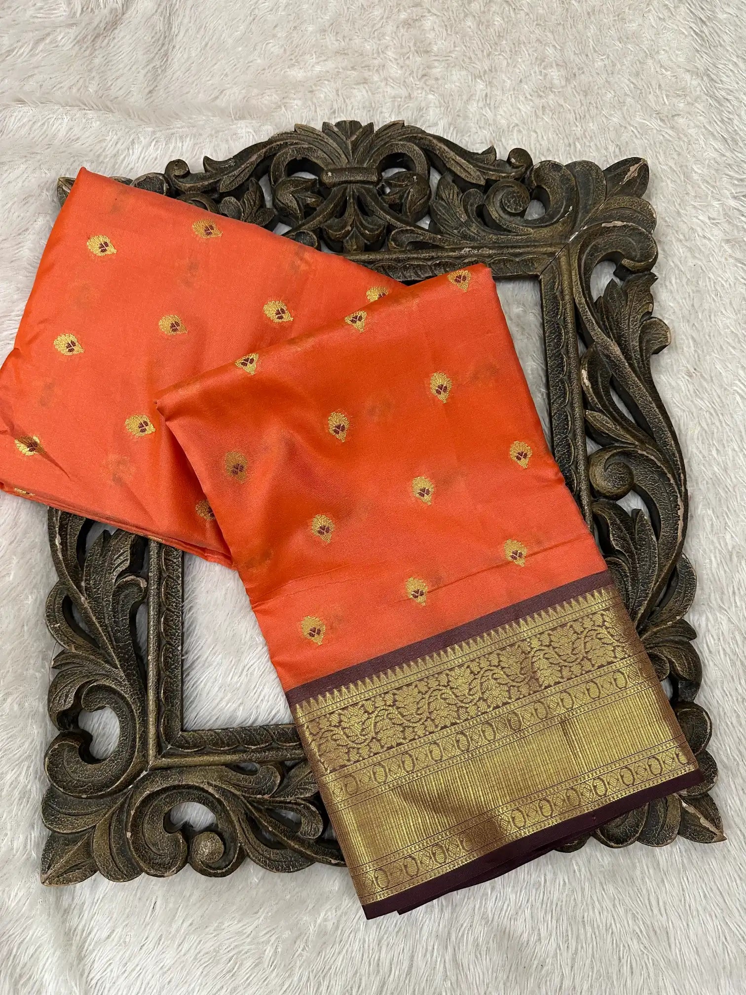 Contemporary Weave Kora Tissue Silk Banarasi Saree