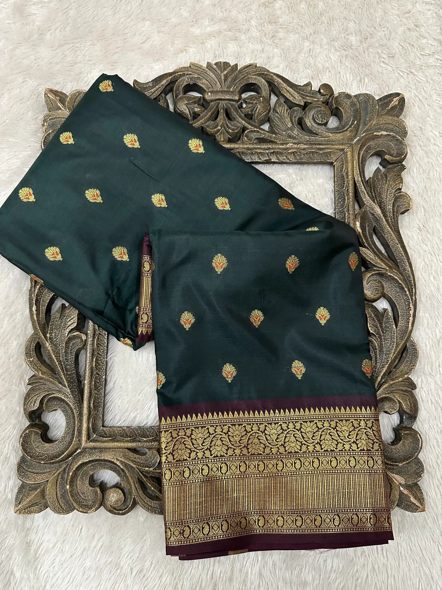 Contemporary Weave Kora Tissue Silk Banarasi Saree