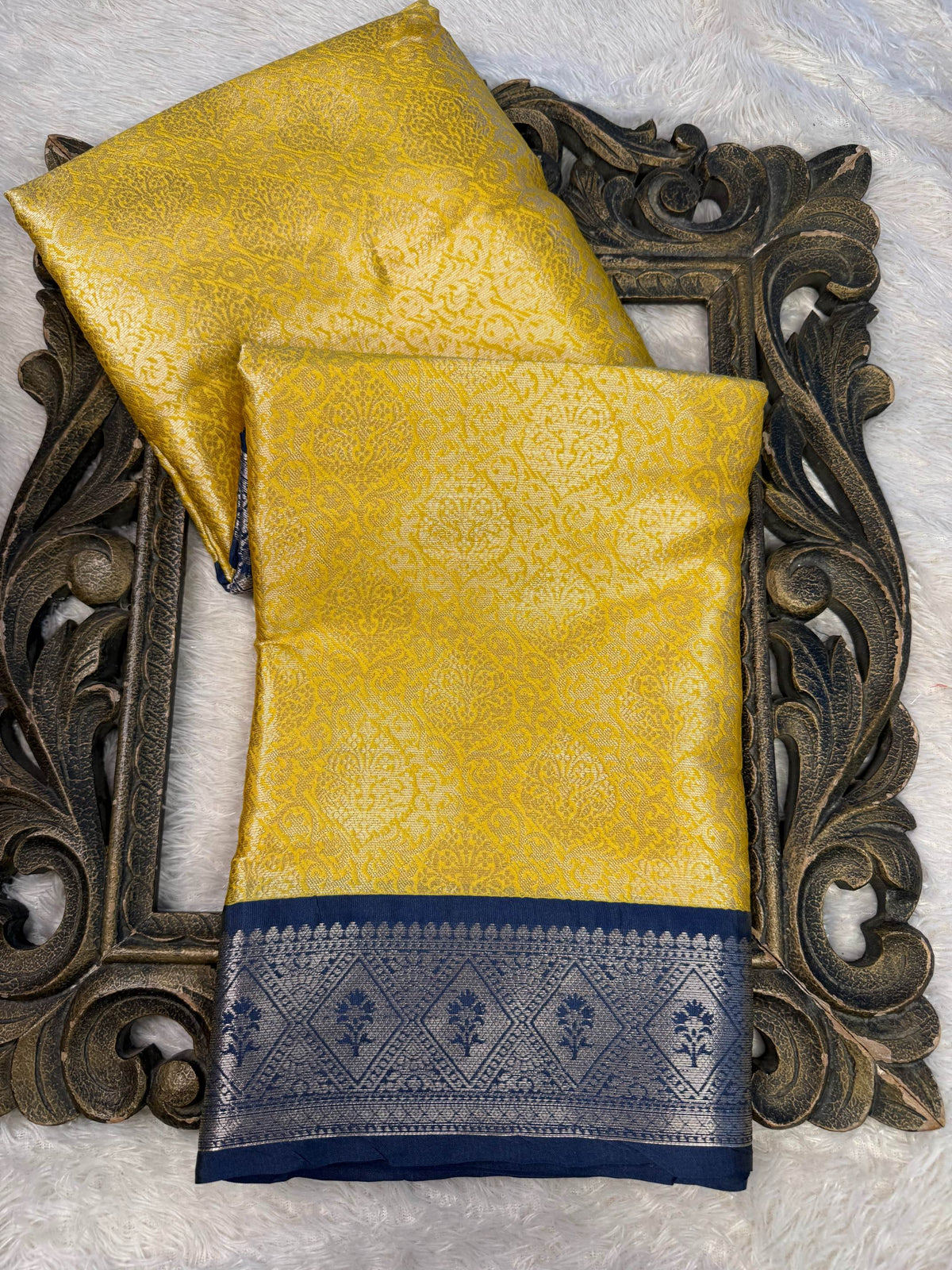 Eccentric zari weave Softsilk Banarasi Saree