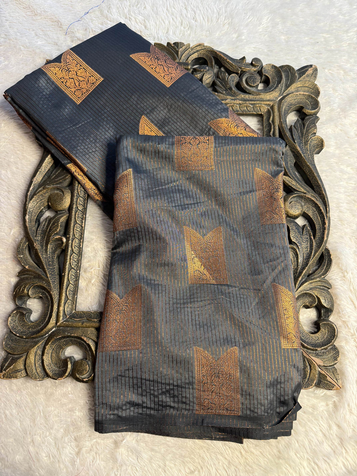 Premium Contemperory Weave Softsilk Banarasi Saree