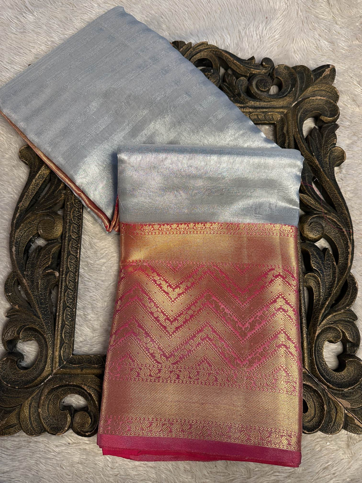 Premium Contemperory Weave Softsilk Banarasi Saree