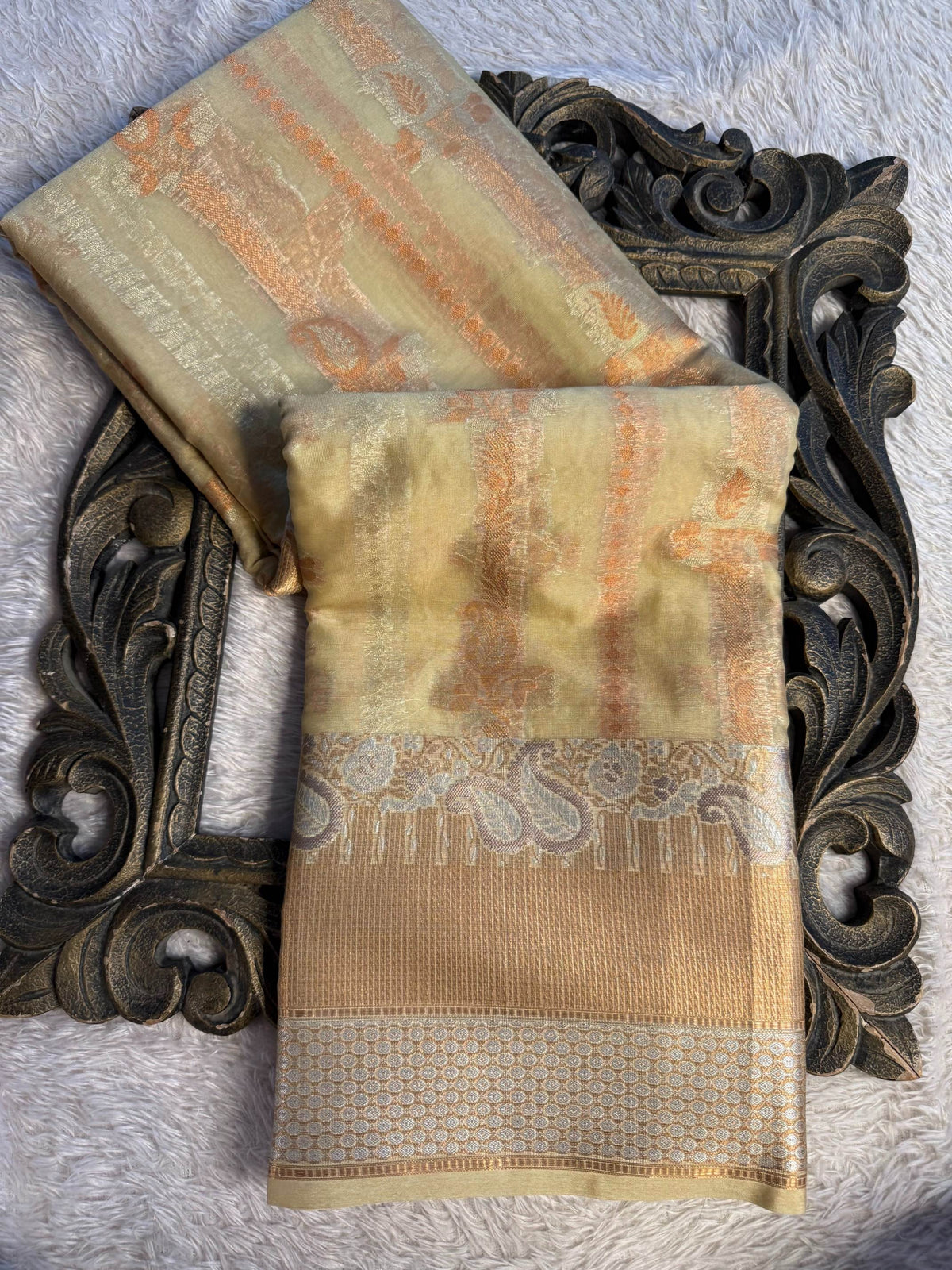 Premium Contemperory Weave Softsilk Banarasi Saree