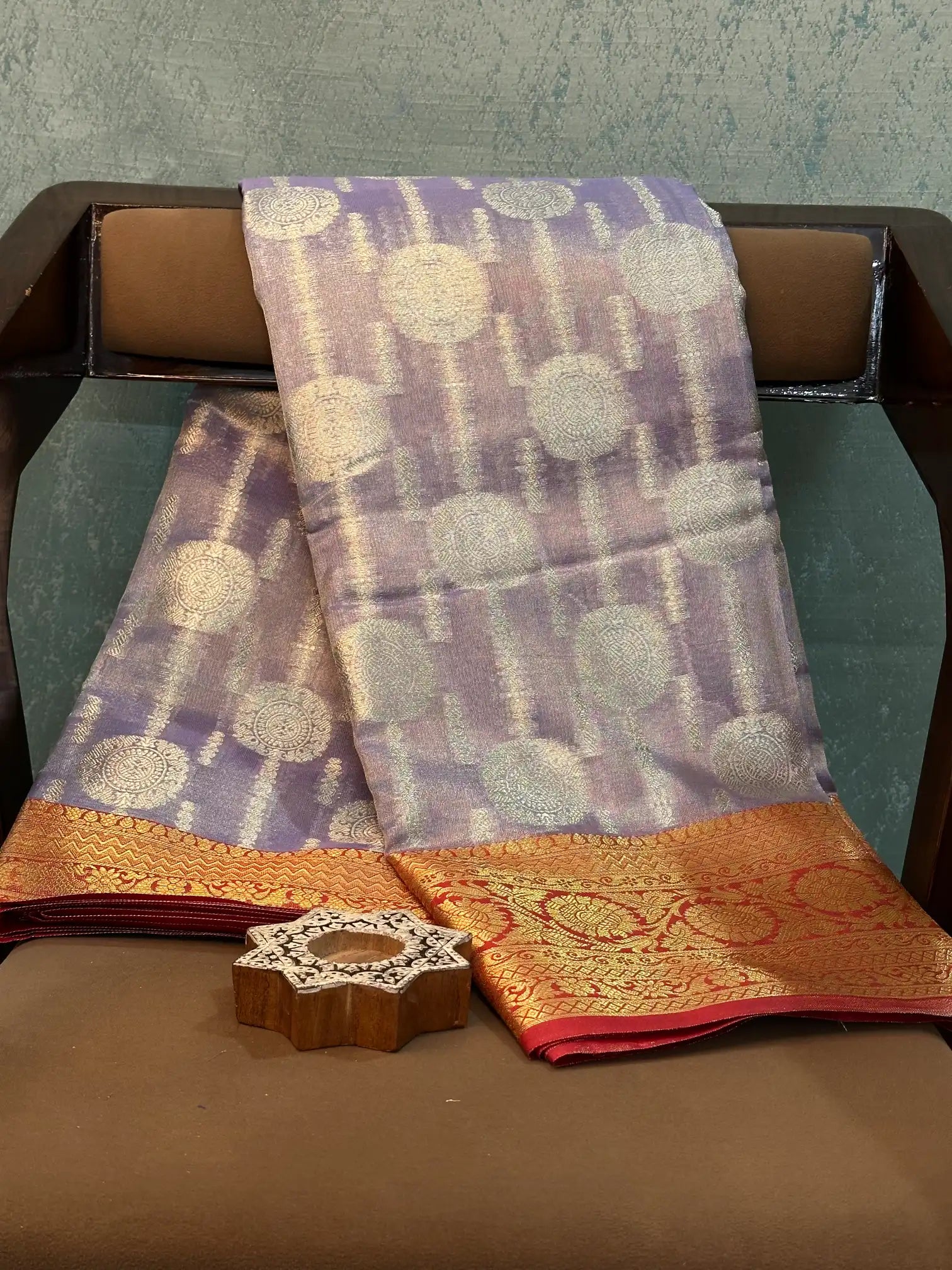 Contemporary Weave Kora Tissue Silk Banarasi Saree
