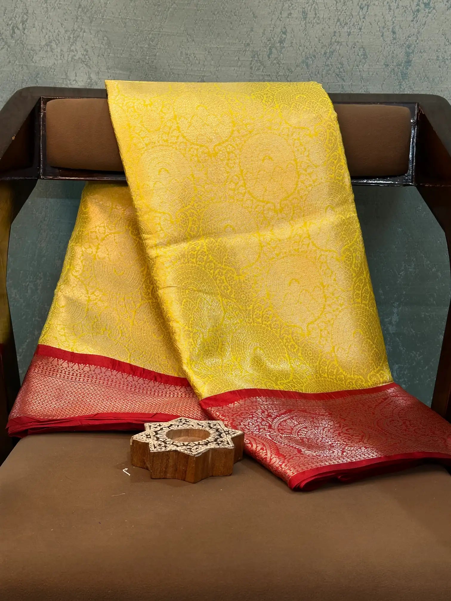 Eccentric Weave Softsilk Traditional Banarasi Saree