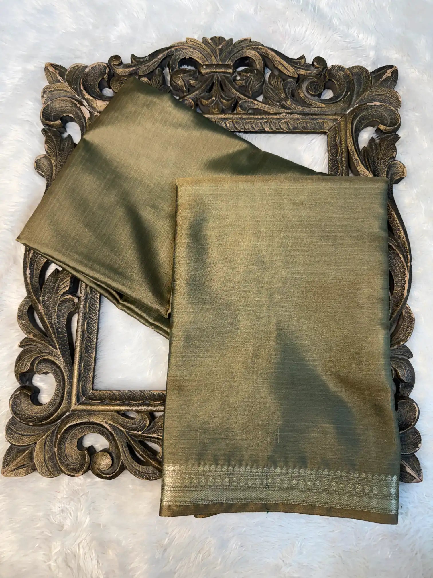 Eccentric Weave Softsilk Traditional Banarasi Saree
