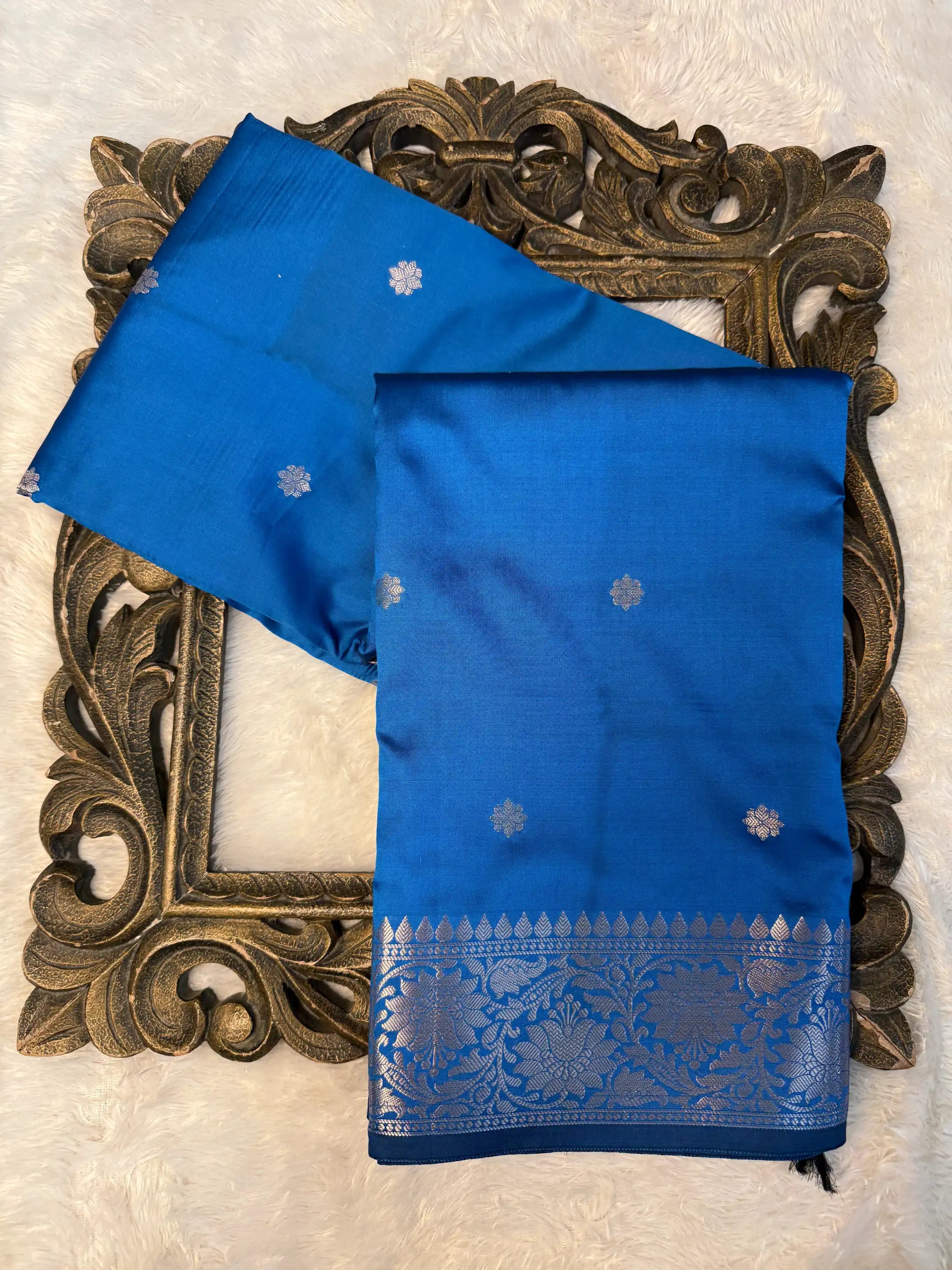 Eccentric Weave Softsilk Traditional Banarasi Saree