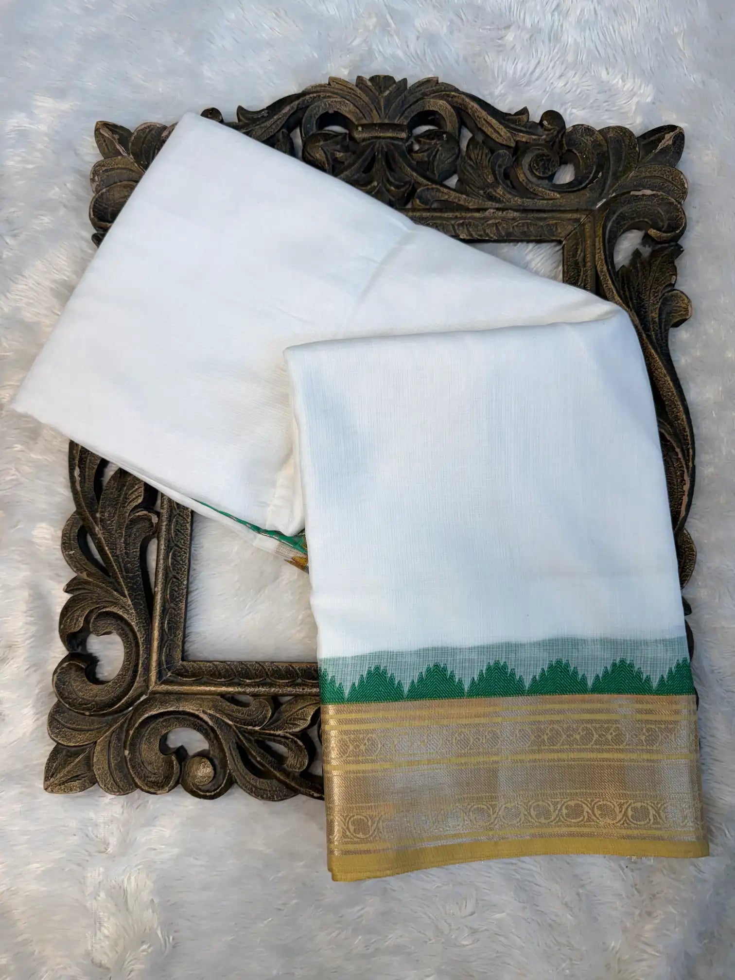 Eccentric Weave Softsilk Traditional Banarasi Saree