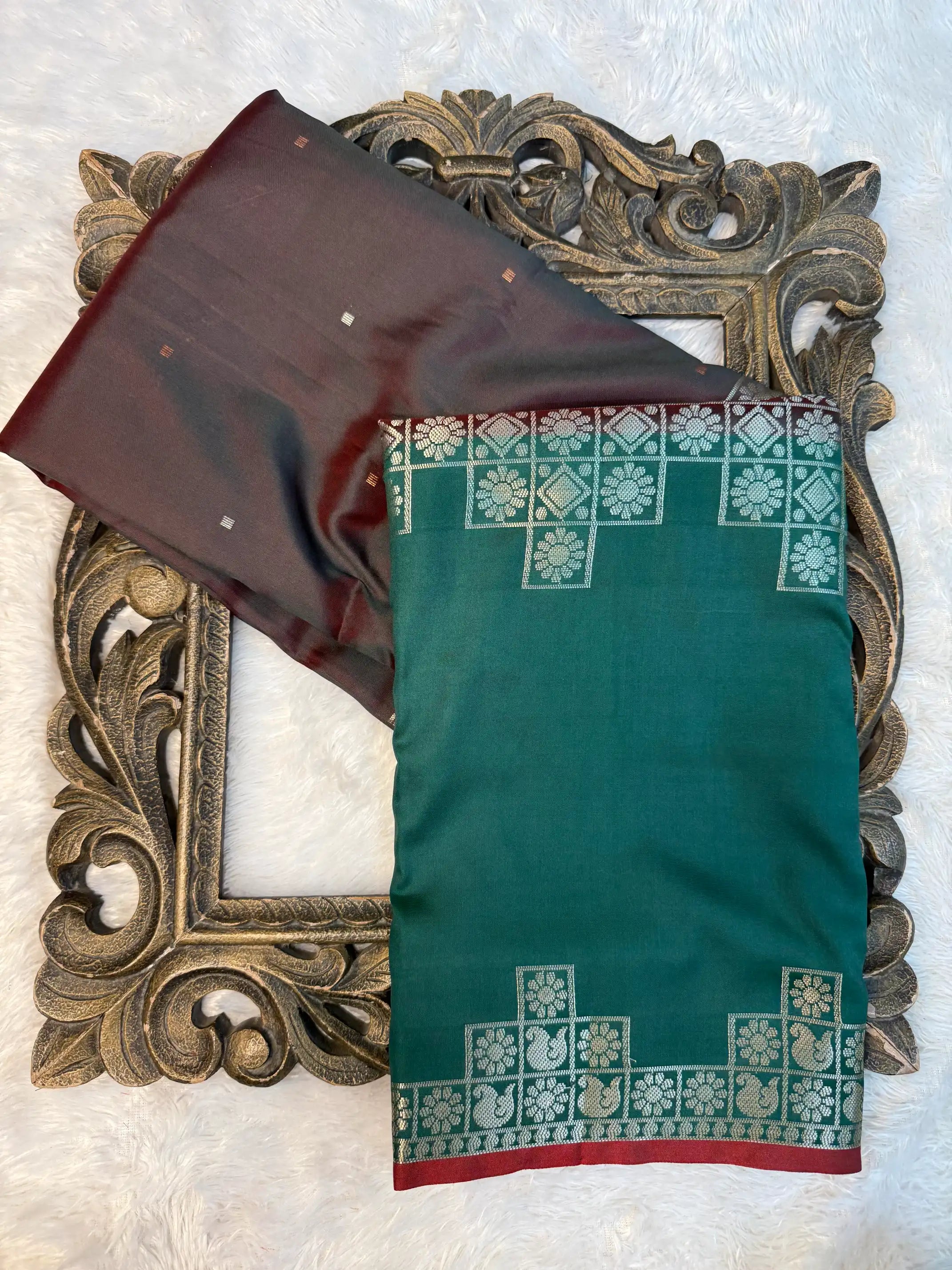 Contemporary Weave Kora Tissue Silk Banarasi Saree