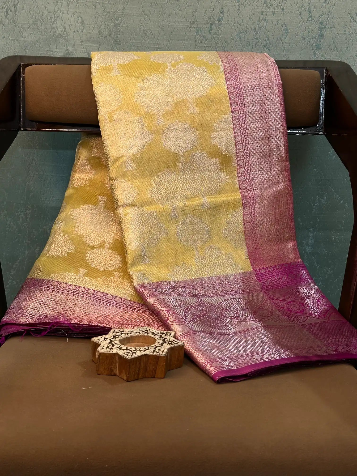 Eccentric Weave Softsilk Traditional Banarasi Saree