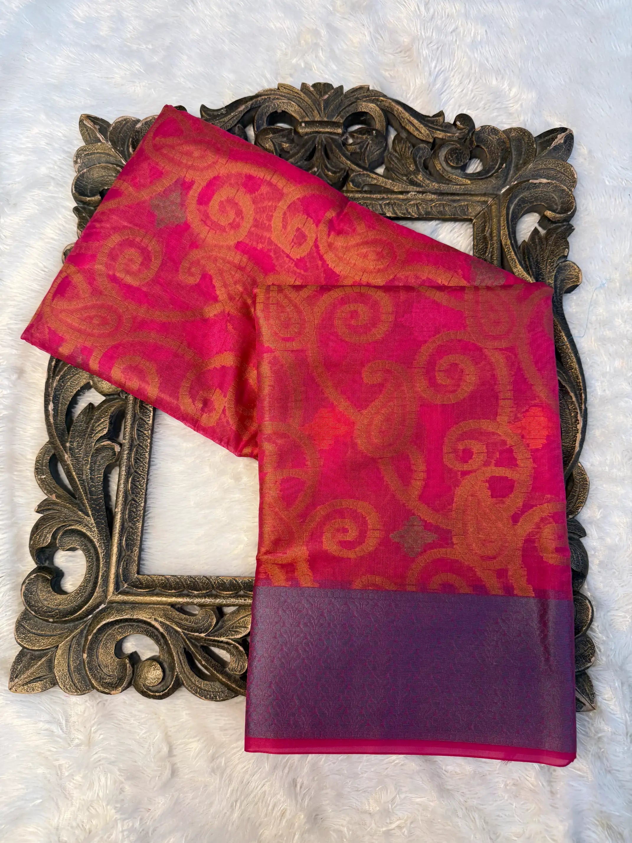 Contemporary Weave Kora Tissue Silk Banarasi Saree