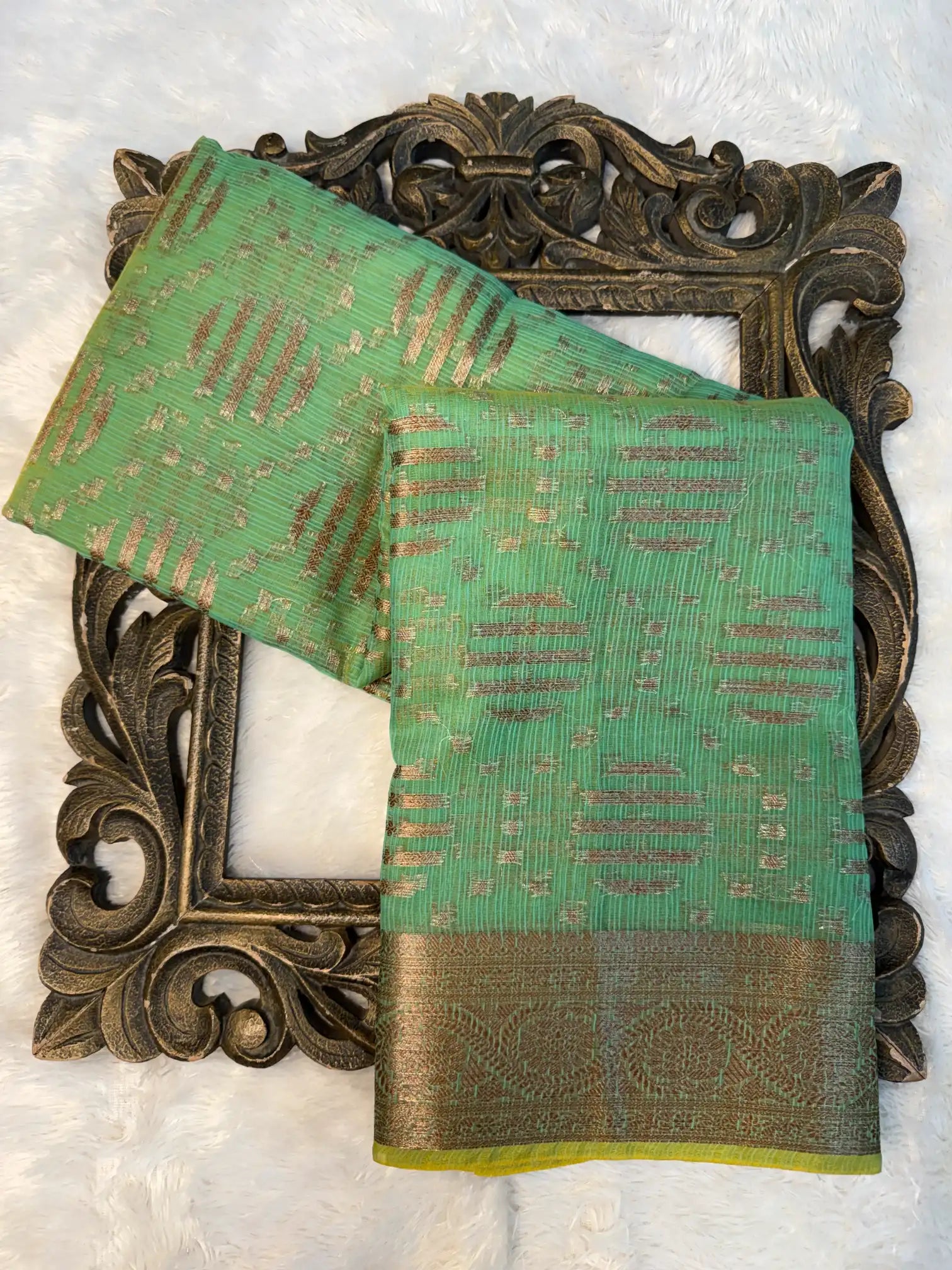 Contemporary Weave Kora Tissue Silk Banarasi Saree